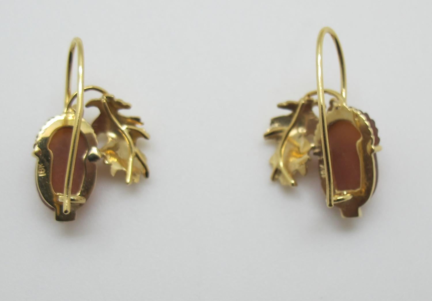 Artisan 18.78 Carat Carved Garnet Acorns 18 Karat Yellow Gold Lever-Back Earrings