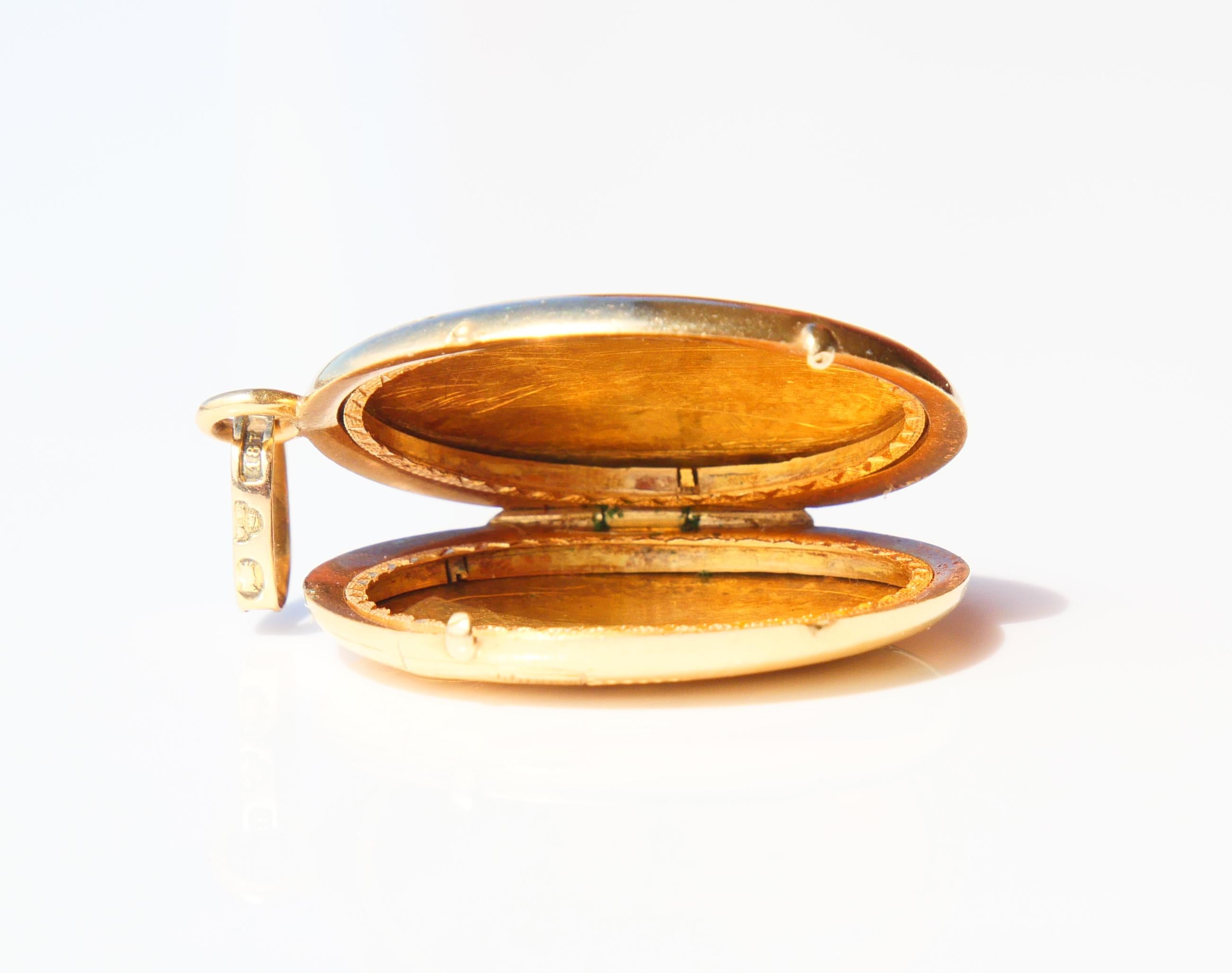 Pendentif nordique de 1879 en or jaune 18 carats massif/ 6 g en vente 4