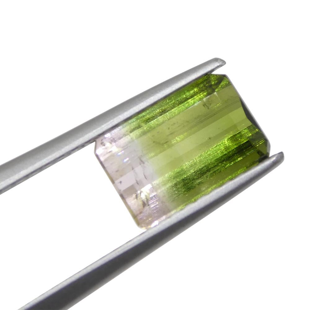 Taille émeraude Tourmaline bicolore vert et rose taille émeraude de 1.87 carats du Brésil en vente