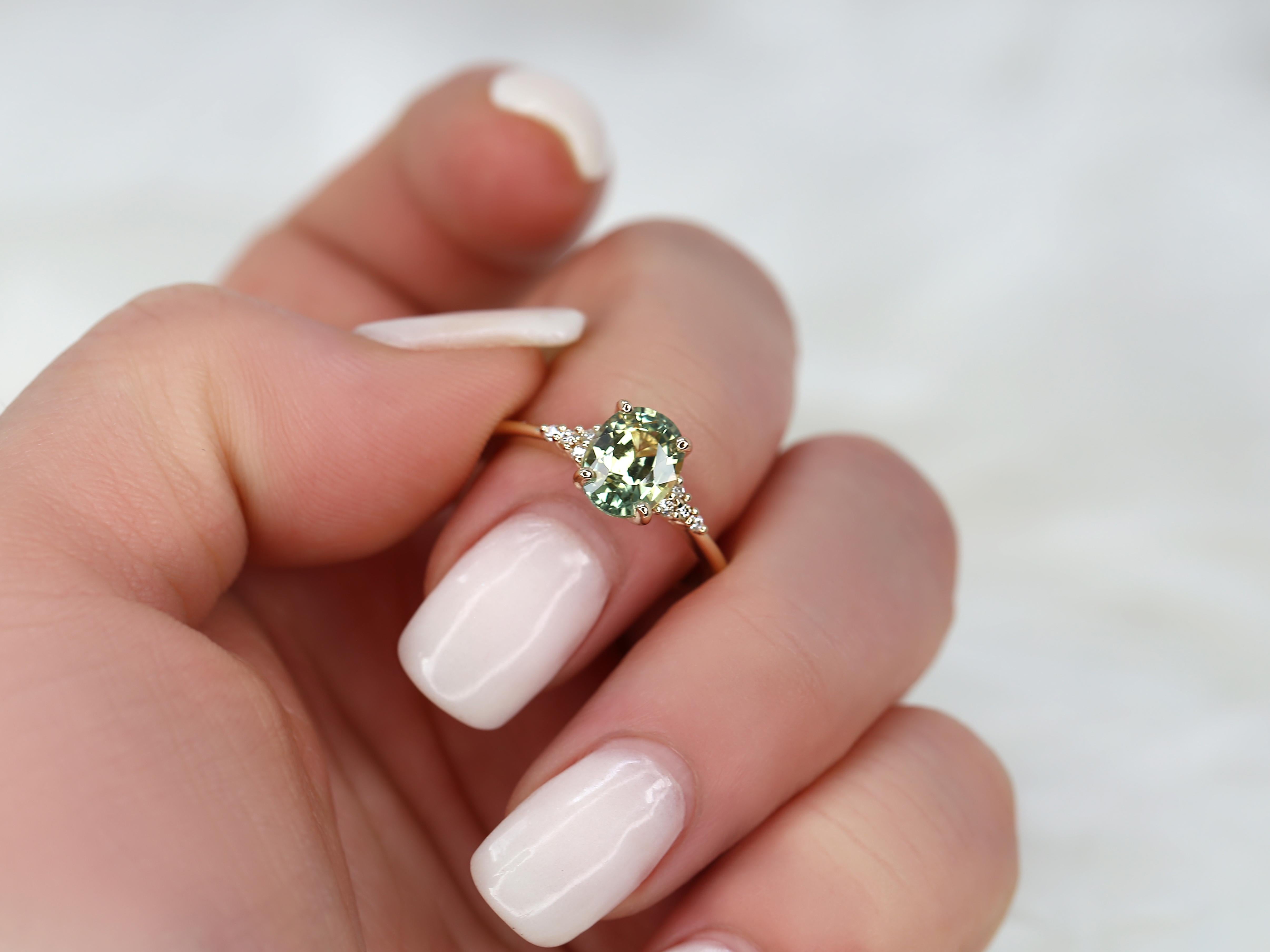 Marquise Cut 1.87ct Maddy 14kt Gold Bright Lime Teal Sapphire Diamond Cluster Oval Ring For Sale
