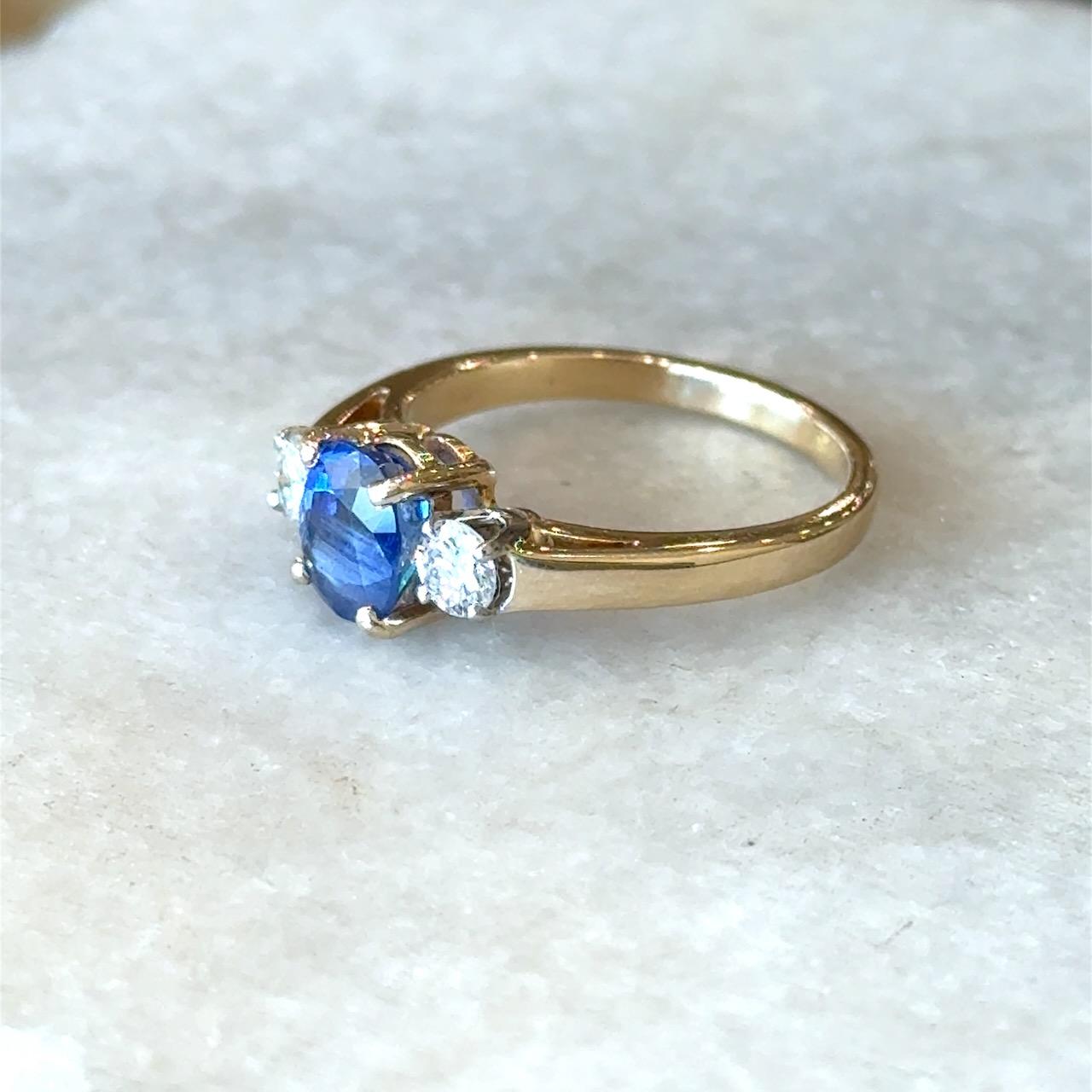 1.87CT Saphir de Birmanie non traité et diamant Vintage By GIA Bon état - En vente à Los Angeles, CA