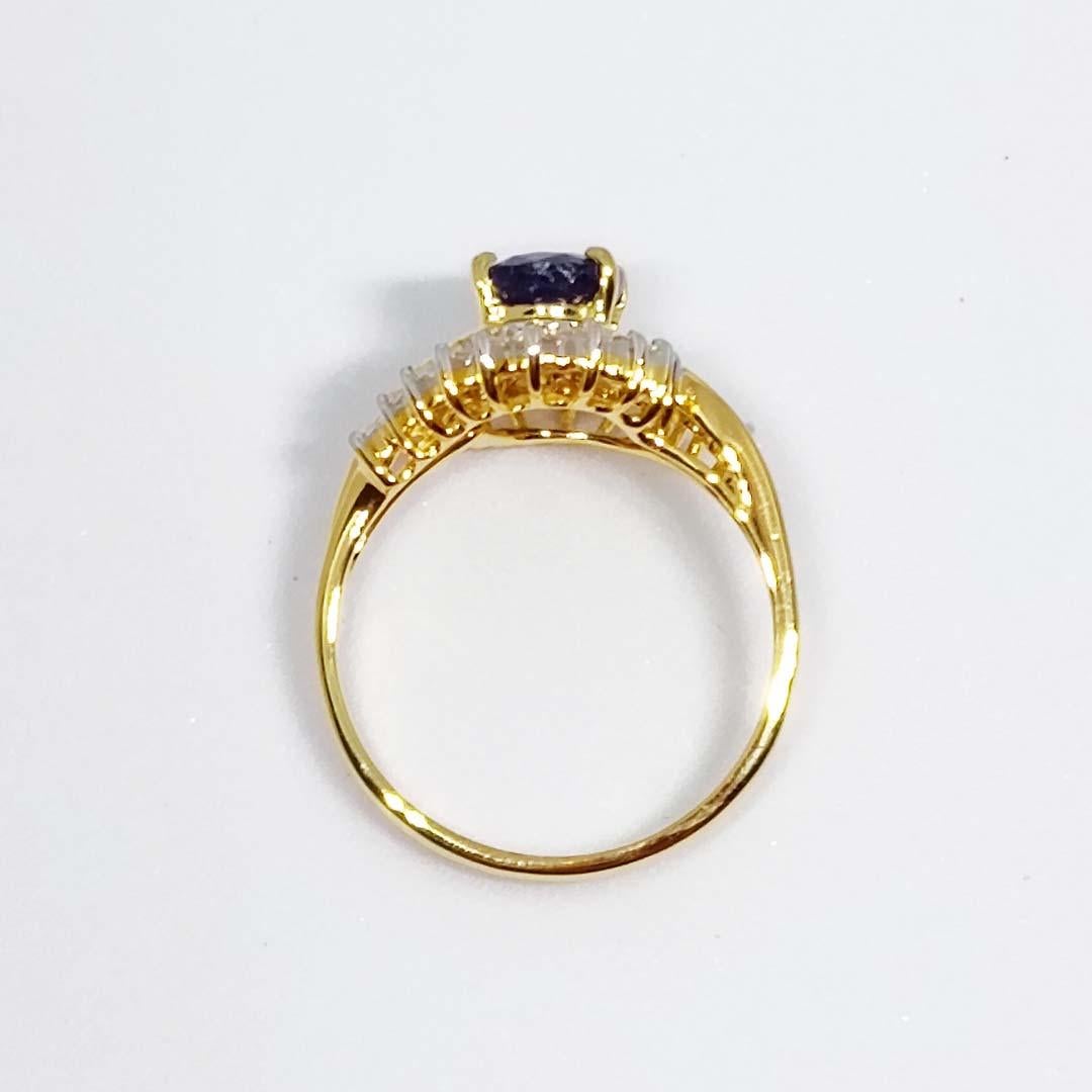 Women's 1.87cts Blue sapphire( Dark color) Ring. Sterling Silver on 18K Gold Plated For Sale