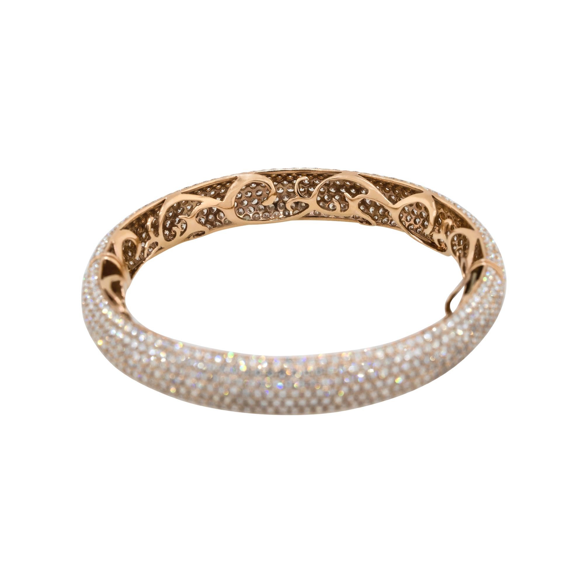 Bracciale con pavé di diamanti da 18,8 carati 18 carati in stock In condizioni ottime a Boca Raton, FL