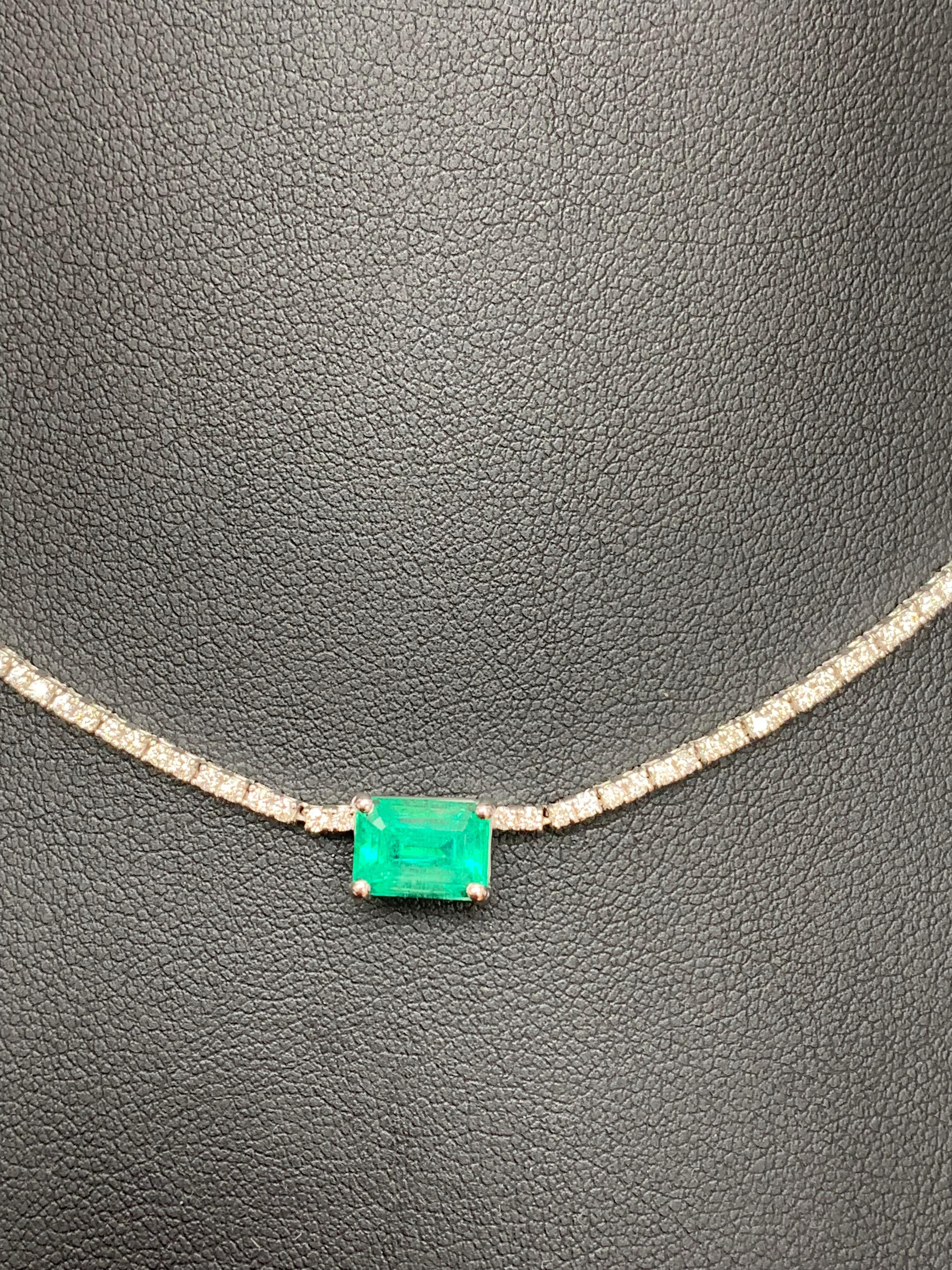 1.88 Carat Emerald Cut Emerald and Diamond Tennis Necklace in 14k White Gold In New Condition For Sale In NEW YORK, NY