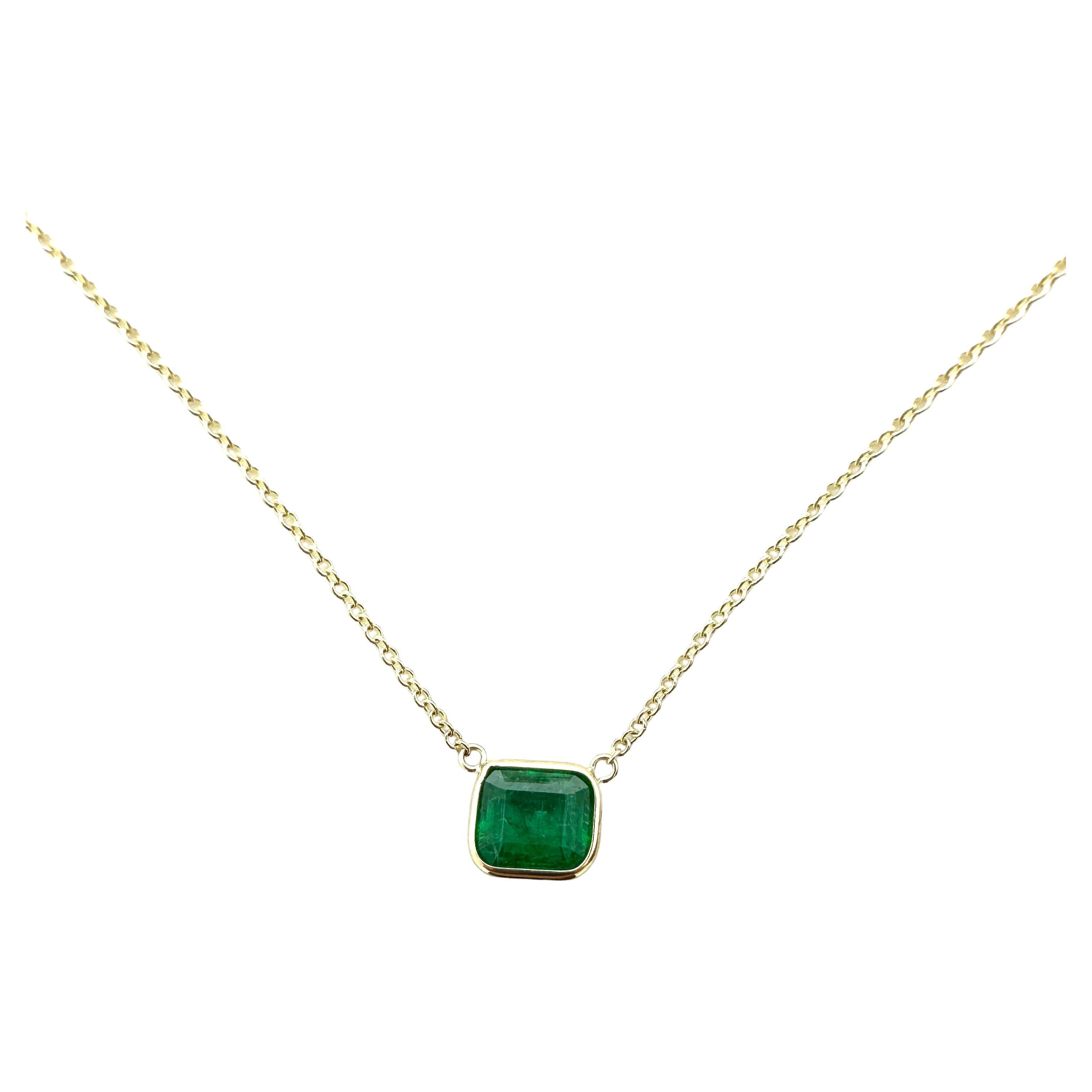 1.88 Carat Emerald Cut & Fashion Necklaces In 14K Yellow Gold For Sale
