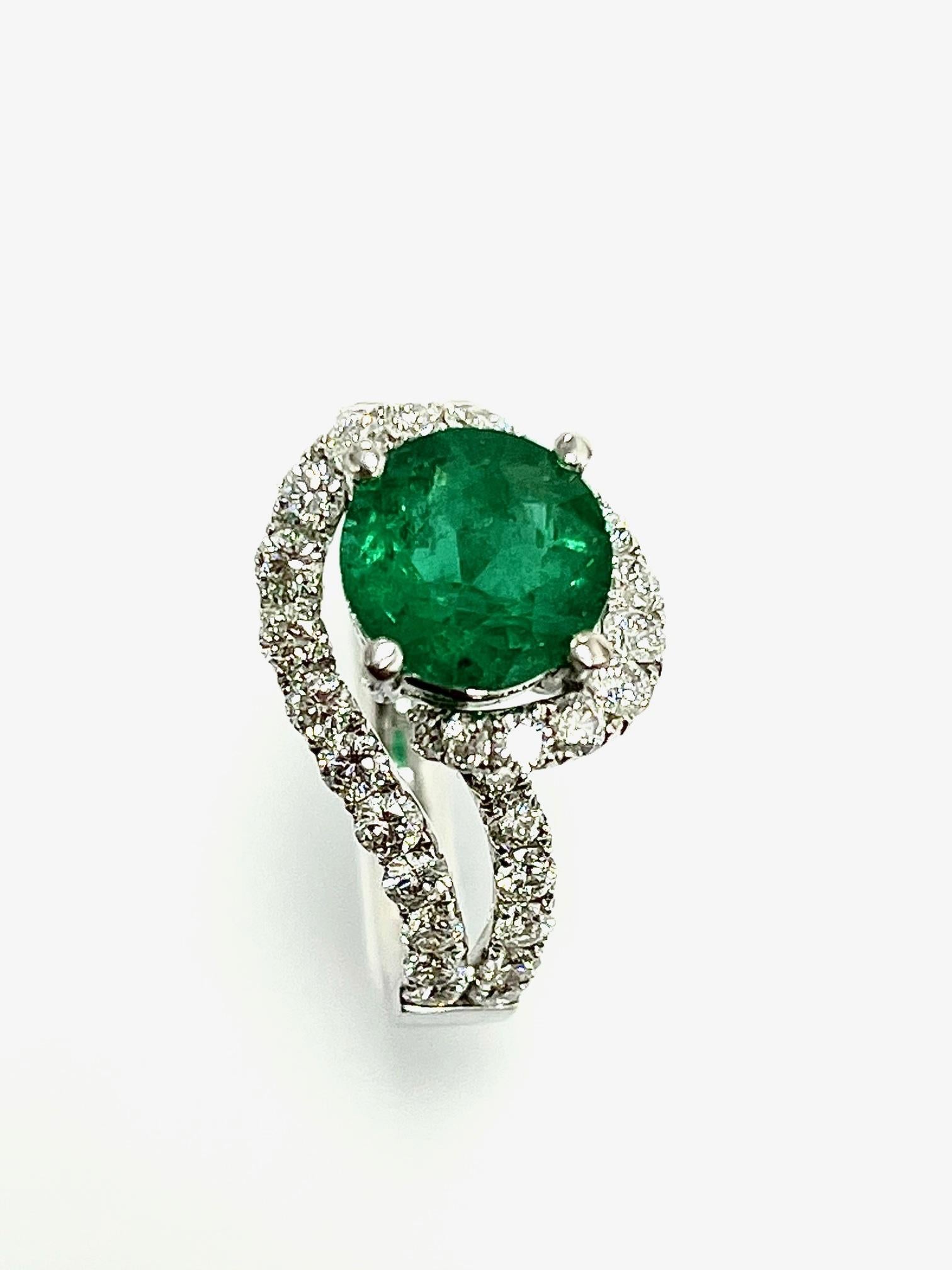 Modern 1.88 Carat Emerald Diamond Cocktail Ring For Sale