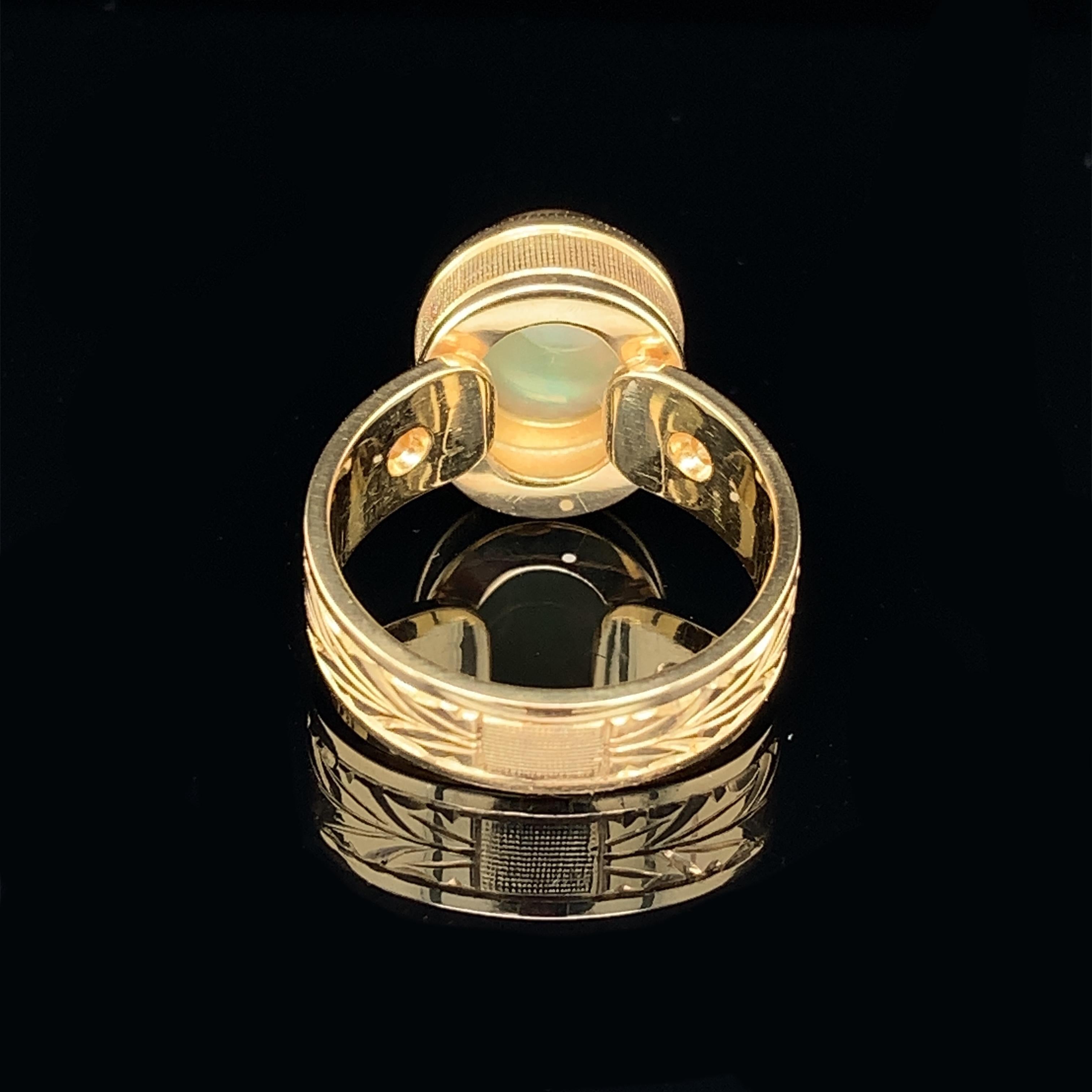 1,88 Karat Lightening Ridge Opal und Diamant-Ring aus 18 Karat Gelbgold im Angebot 3