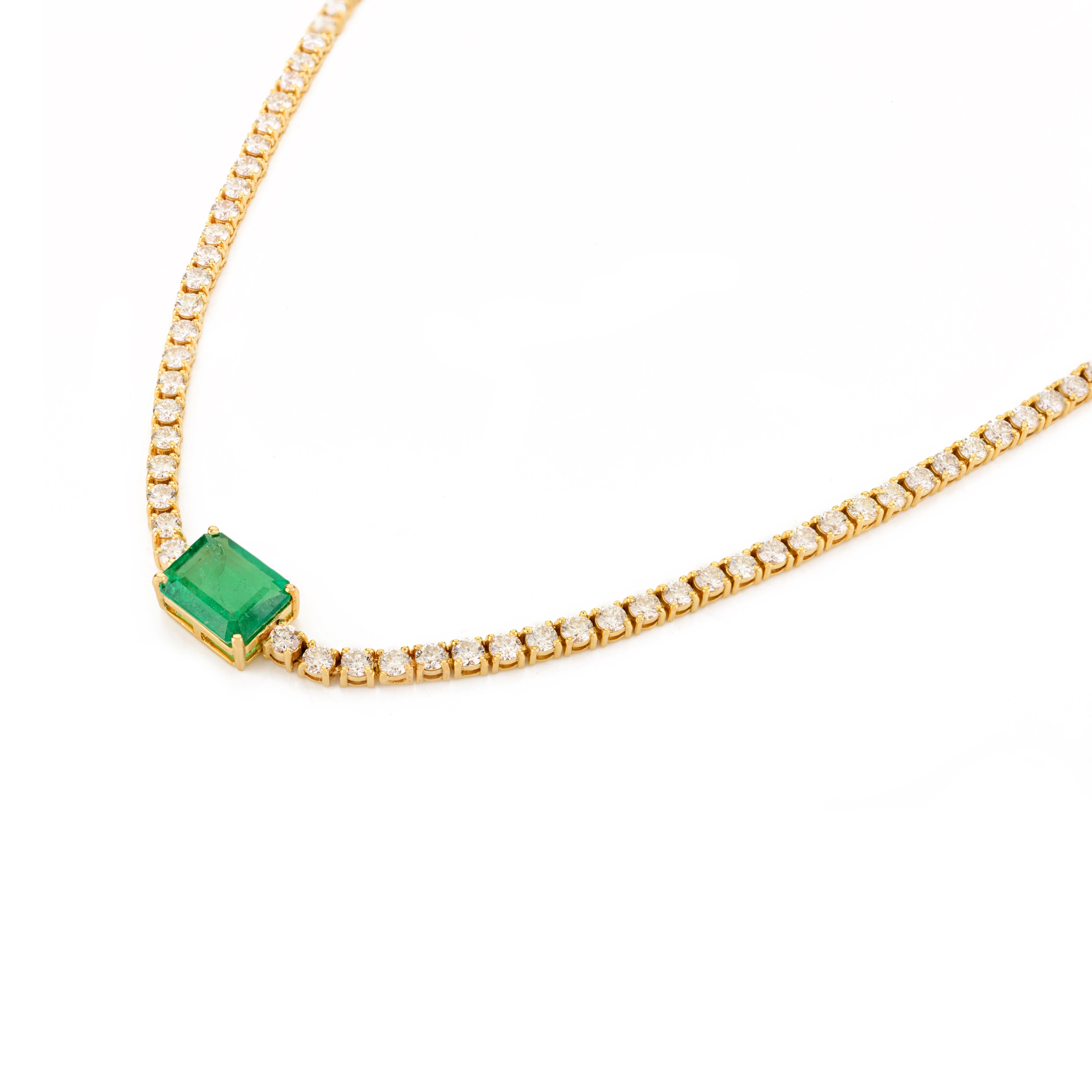 Chaîne collier en or jaune massif 14 carats avec diamants et émeraude taille octogonale de 1,88 carat Pour femmes en vente