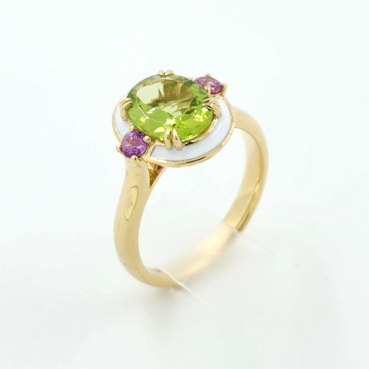 Oval Cut 1.88 Carat Peridot Enamel Art Deco Cocktail Ring in 18k Yellow Gold For Sale