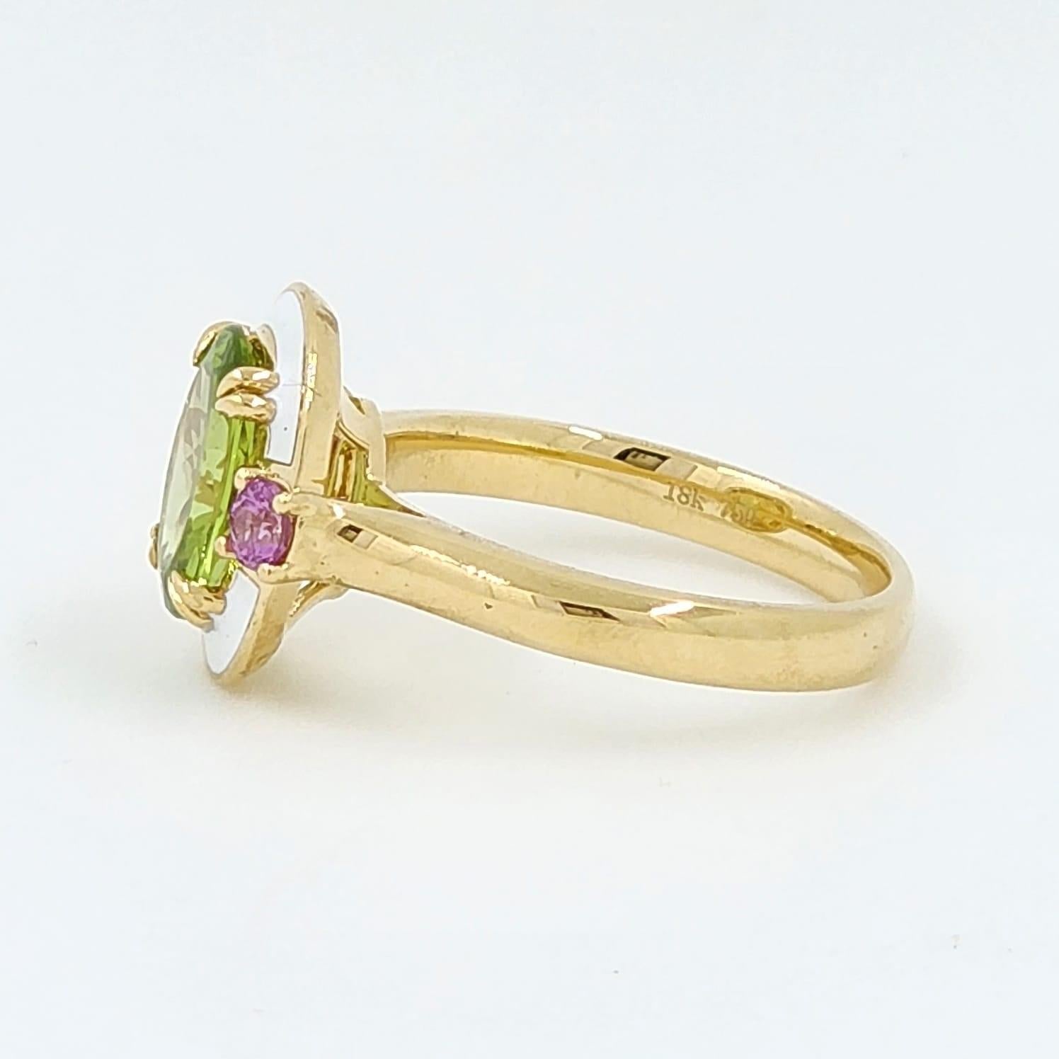 Women's 1.88 Carat Peridot Enamel Art Deco Cocktail Ring in 18k Yellow Gold For Sale