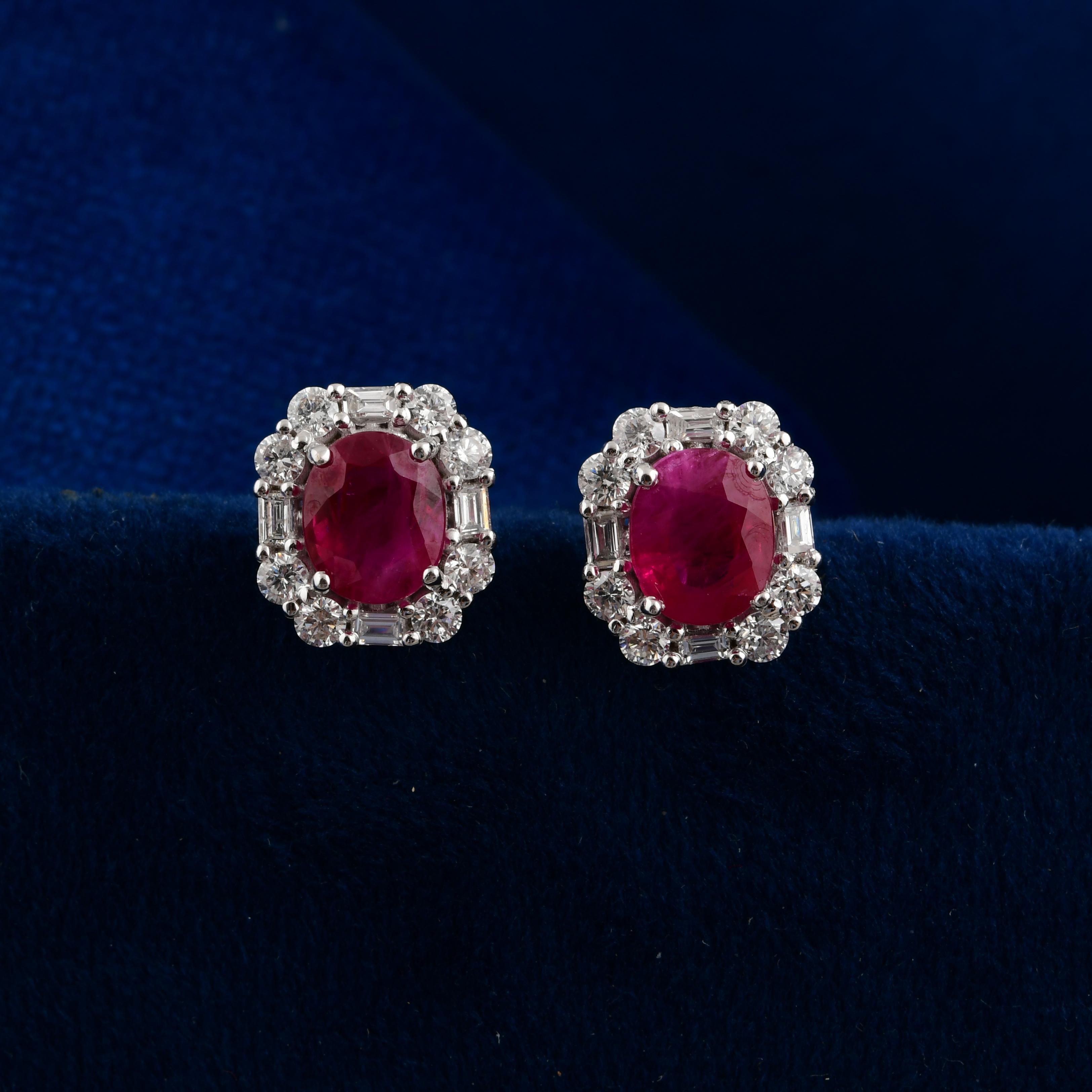1,88 Karat Rubin 0,57 Karat SI/H Diamant-Ohrringe 18 Karat Weißgold-Schmuck im Zustand „Neu“ im Angebot in Diera, Dubai