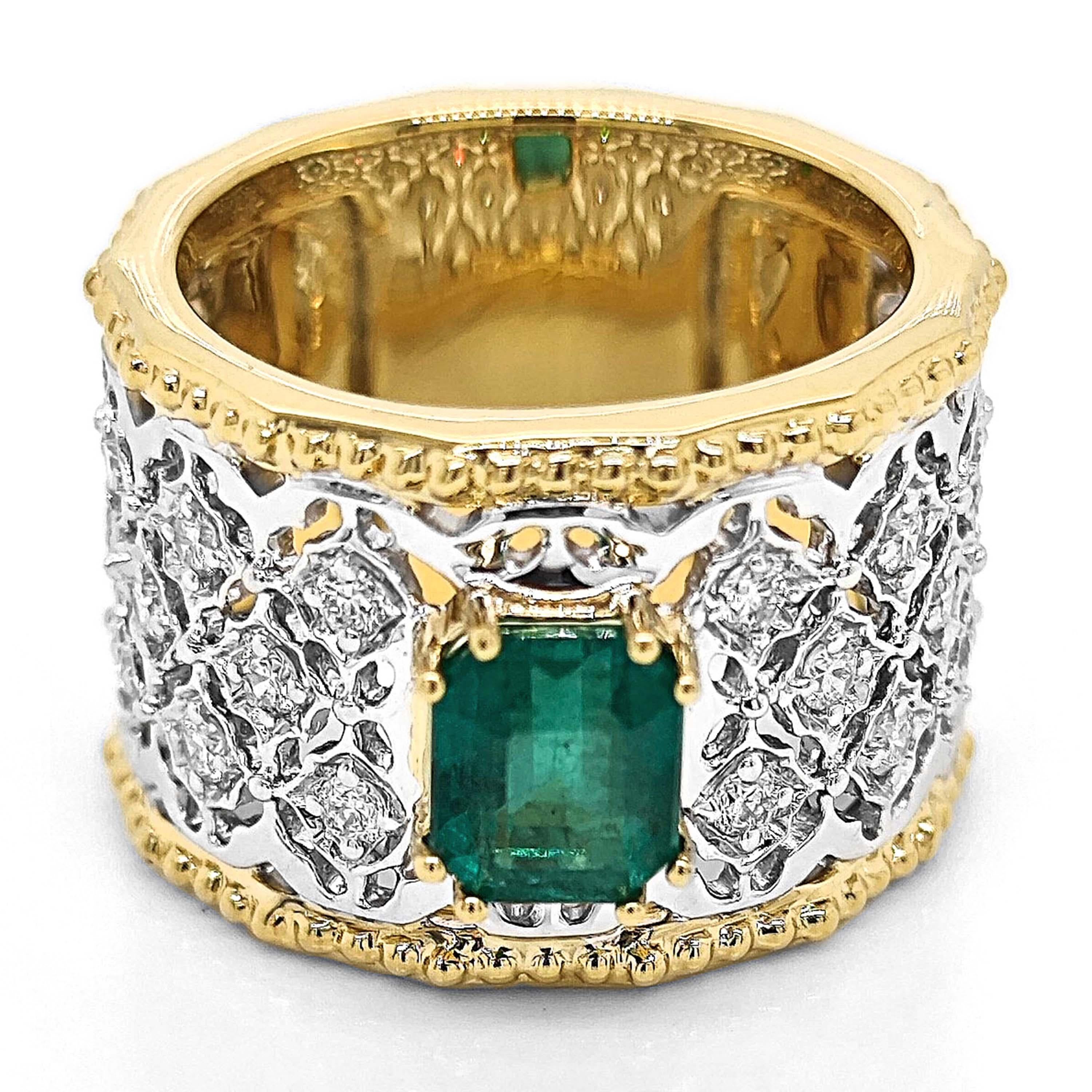 Bague jonc en or jaune et blanc avec émeraude et diamants de 1,88 carat Neuf - En vente à New York, NY