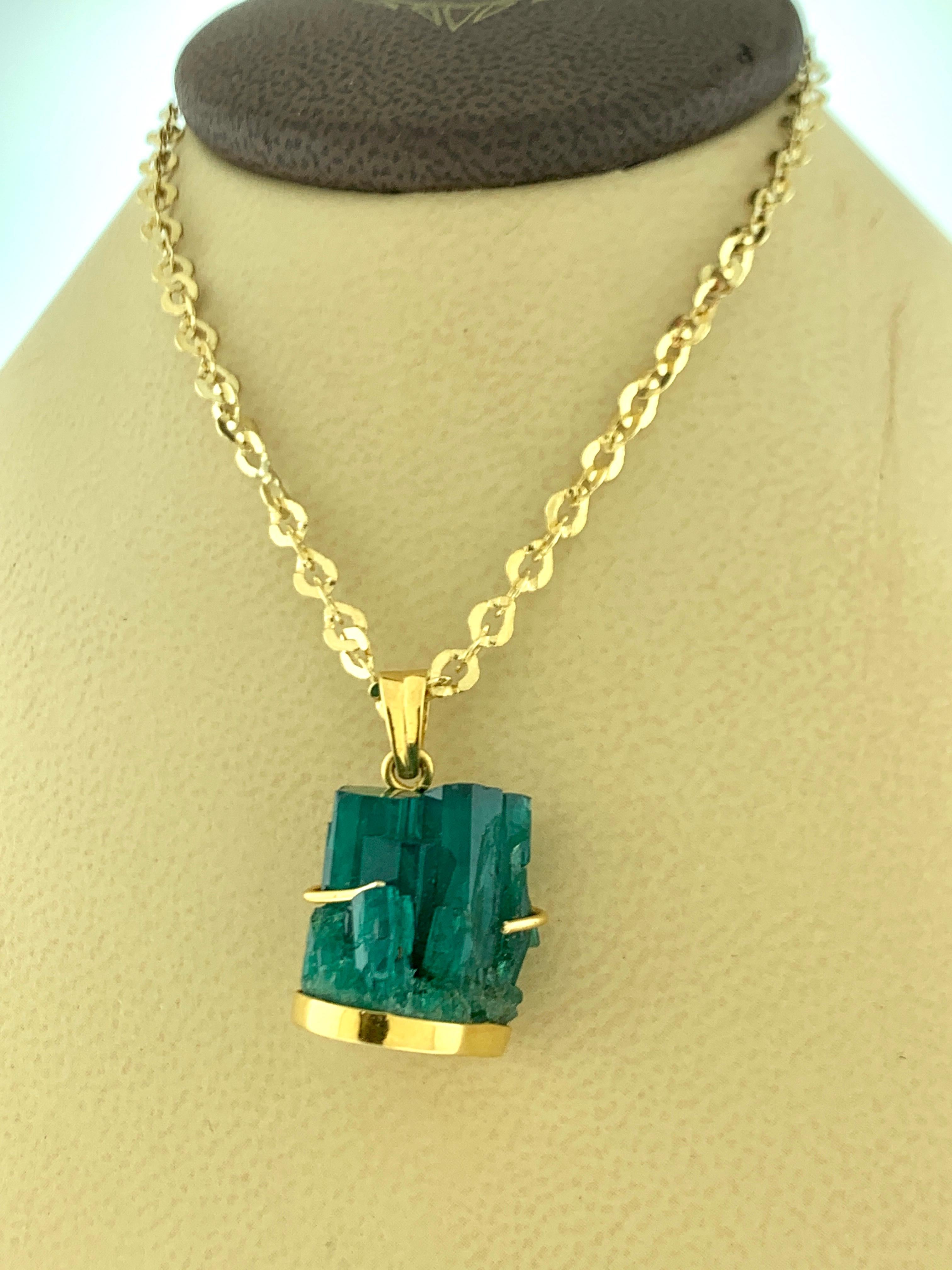 18.8 Carat Colombian Emerald Rough Pendent/Necklace 18 Karat Gold with Chain In Excellent Condition In New York, NY
