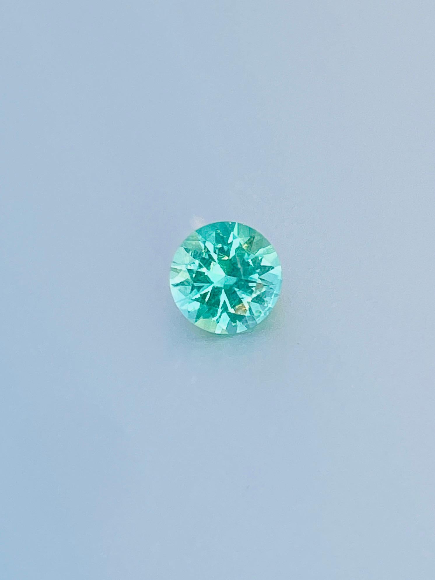 Round Cut 1.88 Ct Natural Emerald Beryl High-Precision Zambia Green color gemstone For Sale