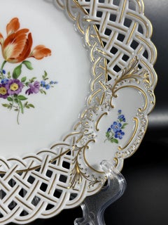 1880-1900, Meissen pierced porcelain plate - floral décor, gold accents - 9.8in