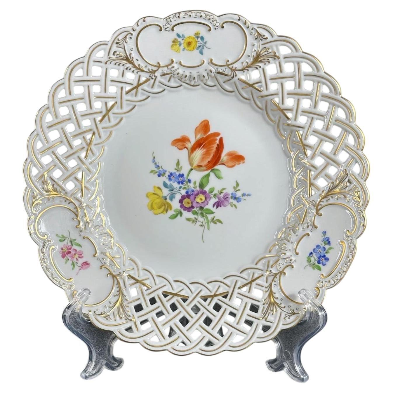 1880-1900, Meissen pierced porcelain plate - floral décor, gold accents - 9.8in