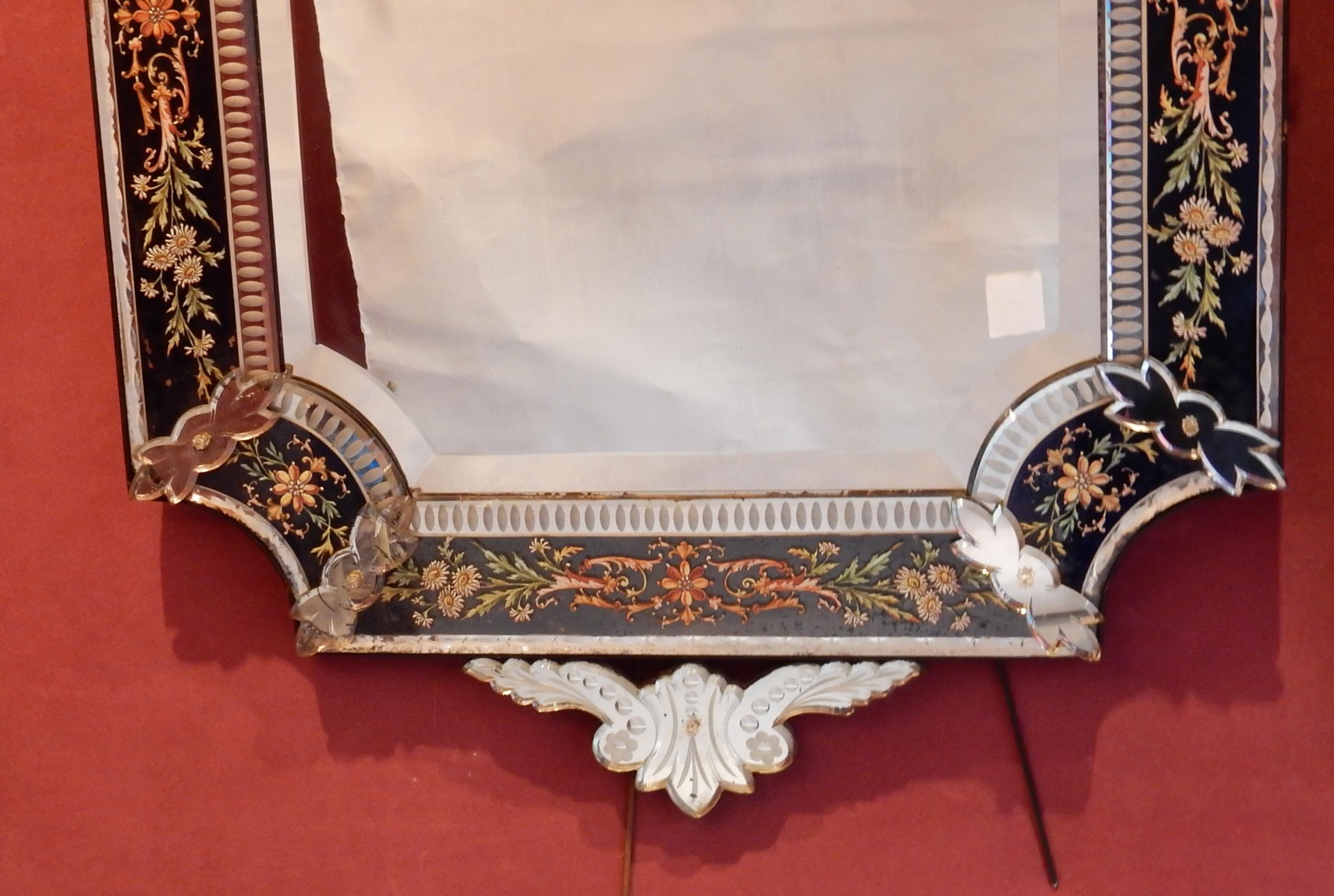 Napoléon III Miroir vénitien N3 à fronton avec fronton, verre bleu orné de fleurs, 1880-1900 en vente