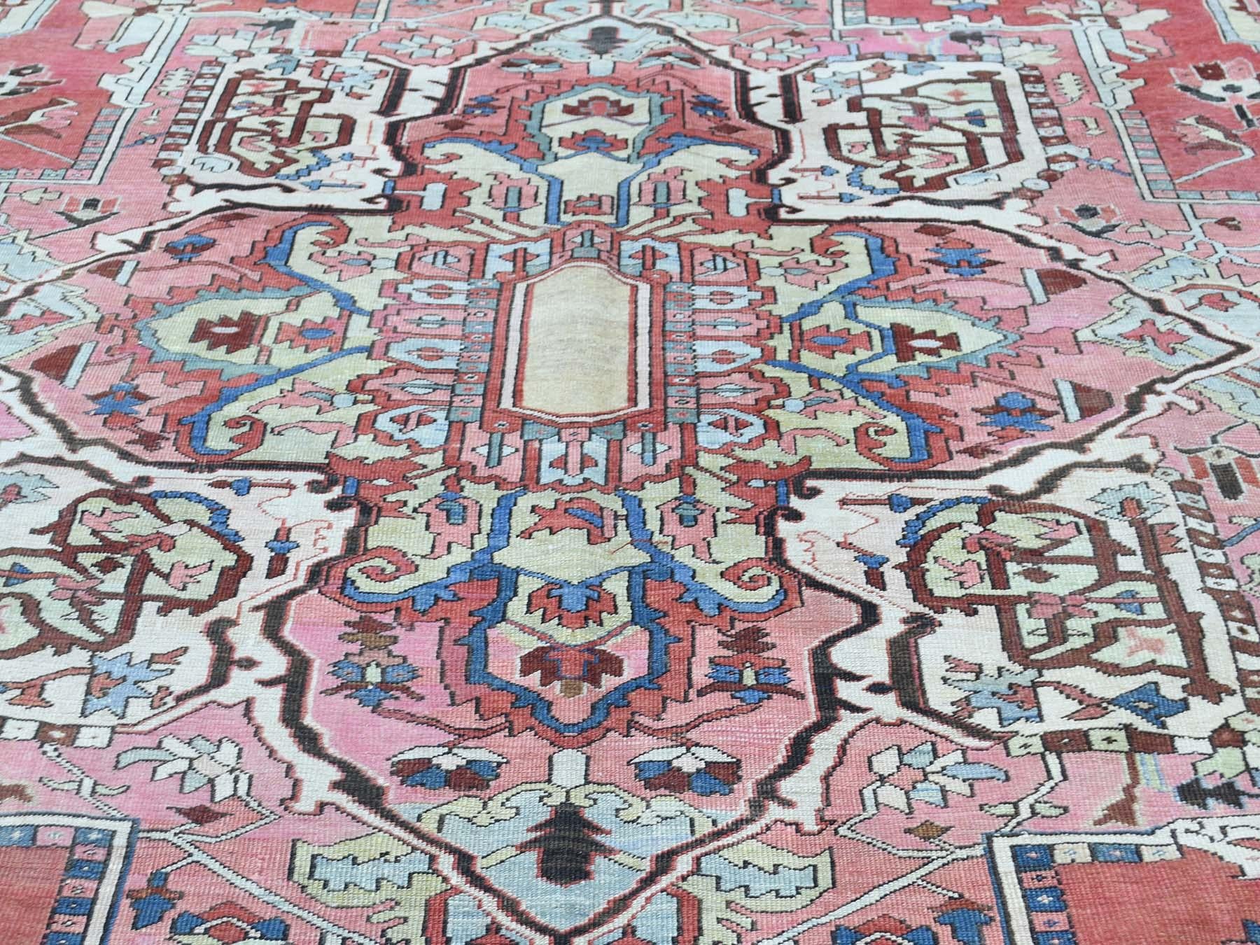 1880 Antique Hand Knotted Persian Serapi Rug Red/Ivory For Sale 5