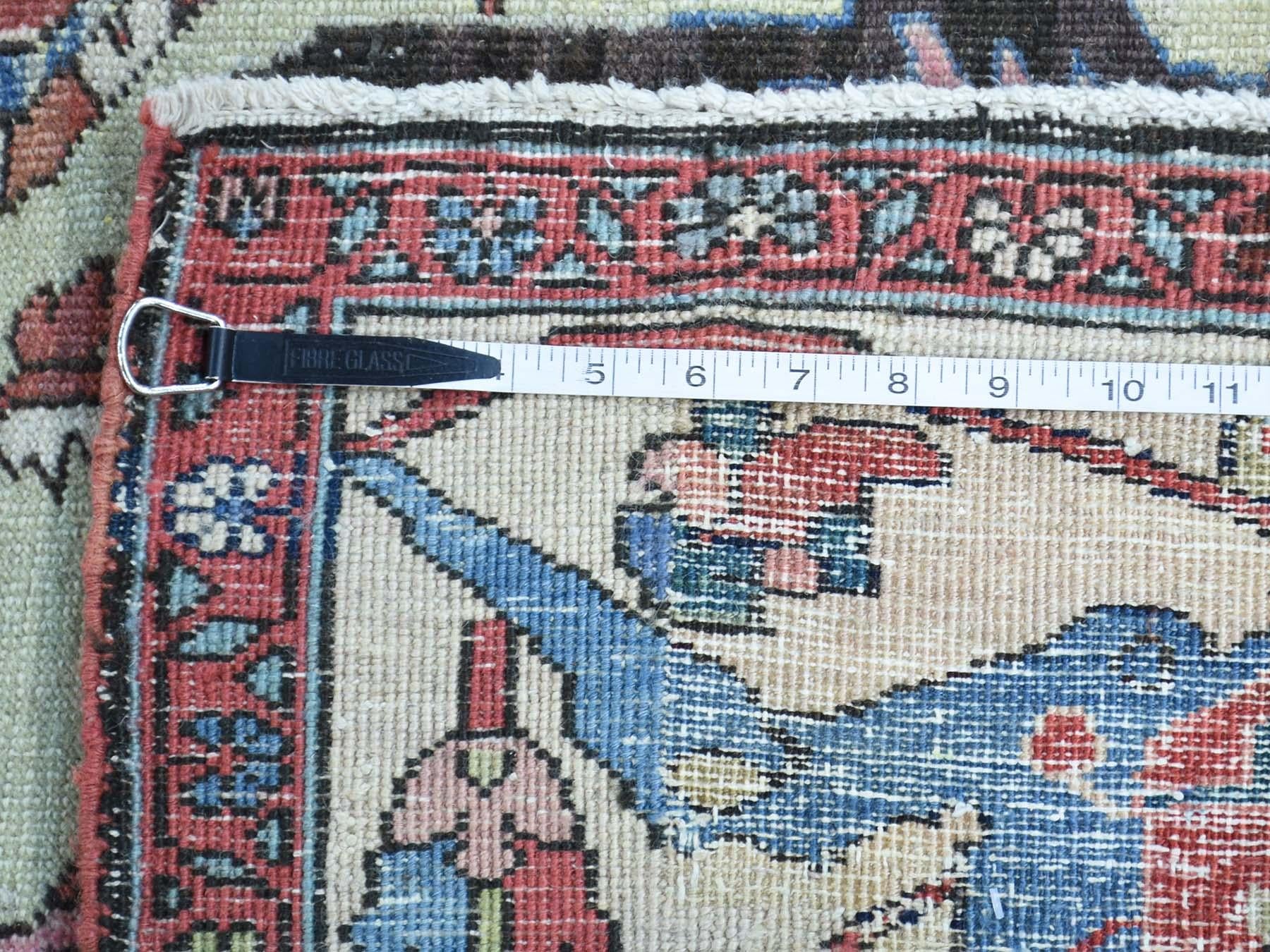 1880 Antiker handgeknüpfter persischer Serapi-Teppich in Rot/Elfenbein, 1880 (Spätes 19. Jahrhundert) im Angebot