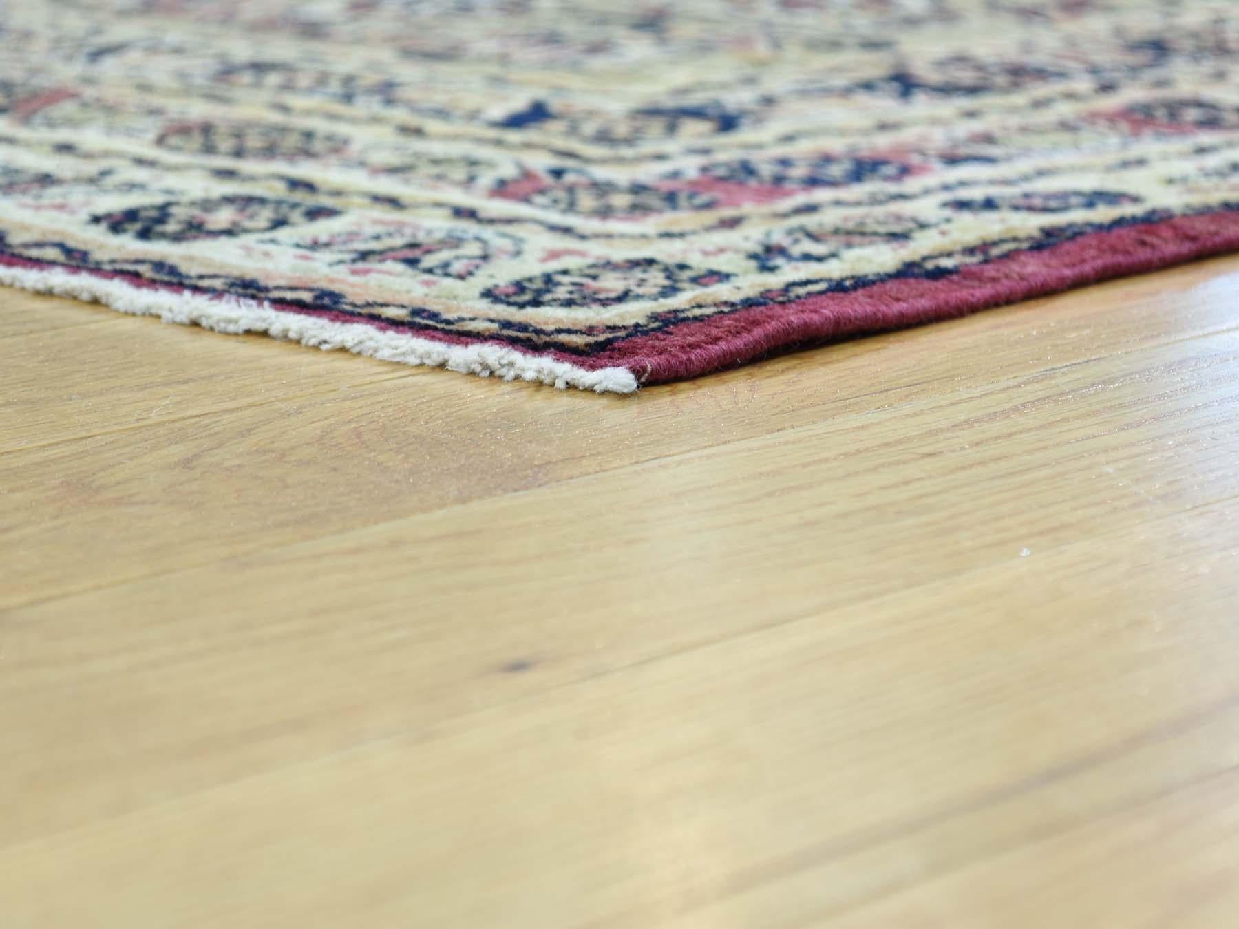 1880 Antiker persischer Lavar Kerman-Teppich im Zustand „Gut“ im Angebot in Carlstadt, NJ