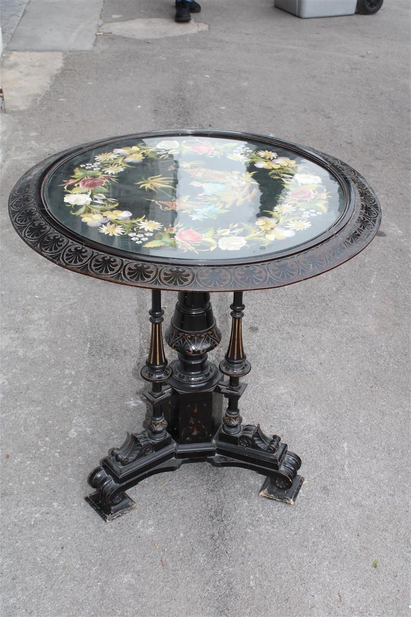 1880 Black Round Victorian Table Coffee with Top in Fabric Embroidered Oriental For Sale 11