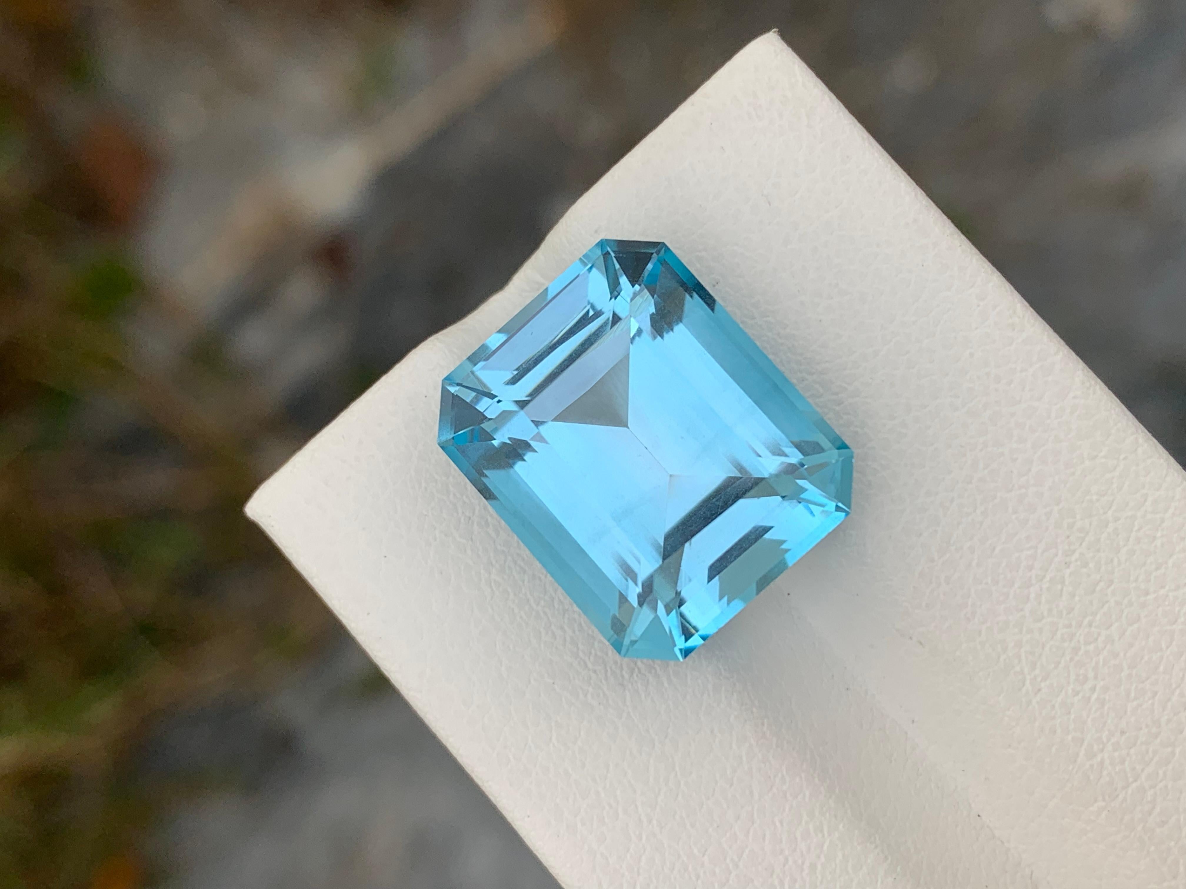 Loose Sky Blue Topaz
Weight: 18.80 Carats
Dimension: 16.8 x 13.8 x 9.5 Mm
Origin: Brazil
Colour: Sky Blue
Certificate: On Demand
Shape: Emerald 

Blue topaz is a stunning gemstone prized for its vibrant blue color and remarkable clarity. It belongs