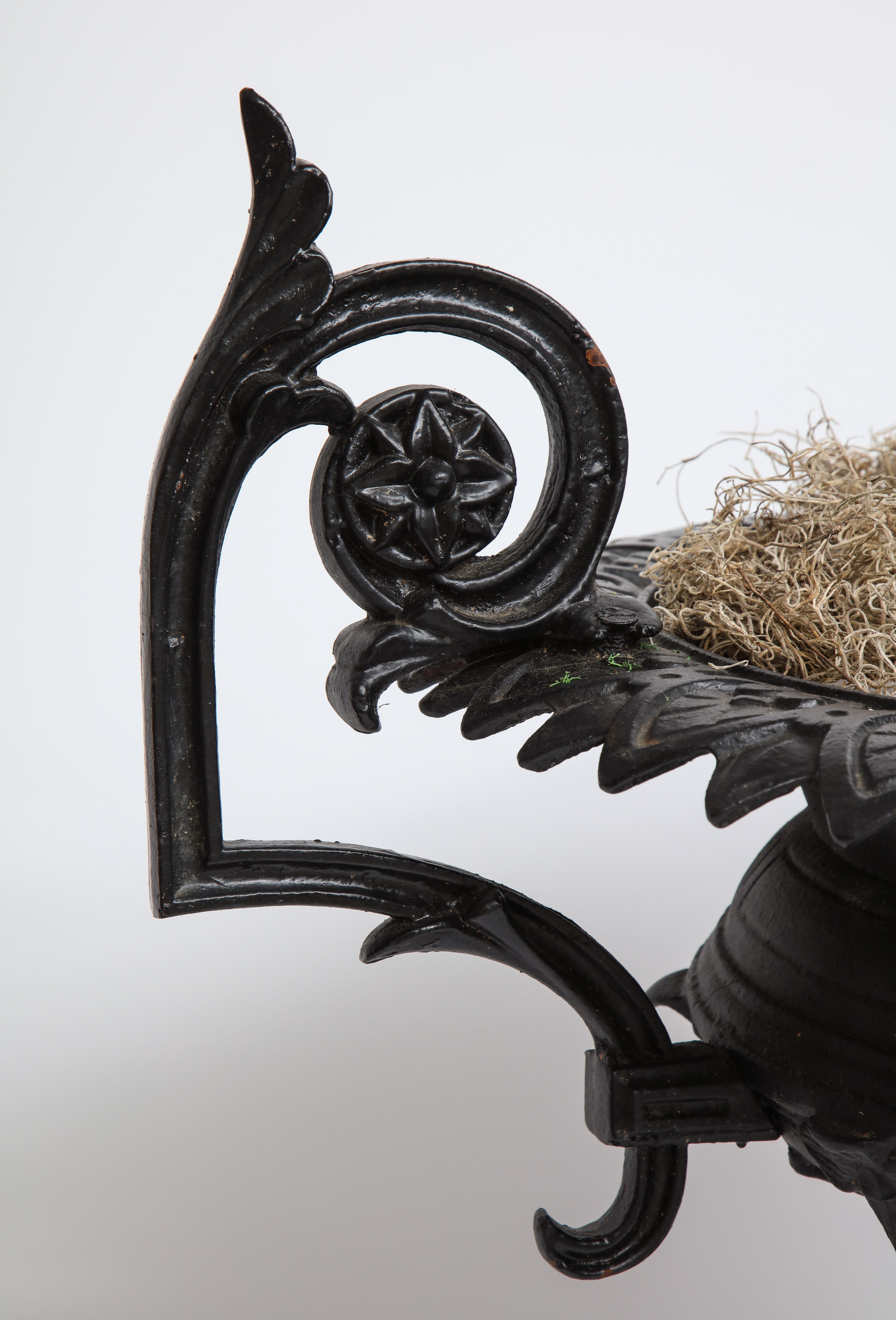 1880 Fiske Cast Iron Twin Handled Urn For Sale 2