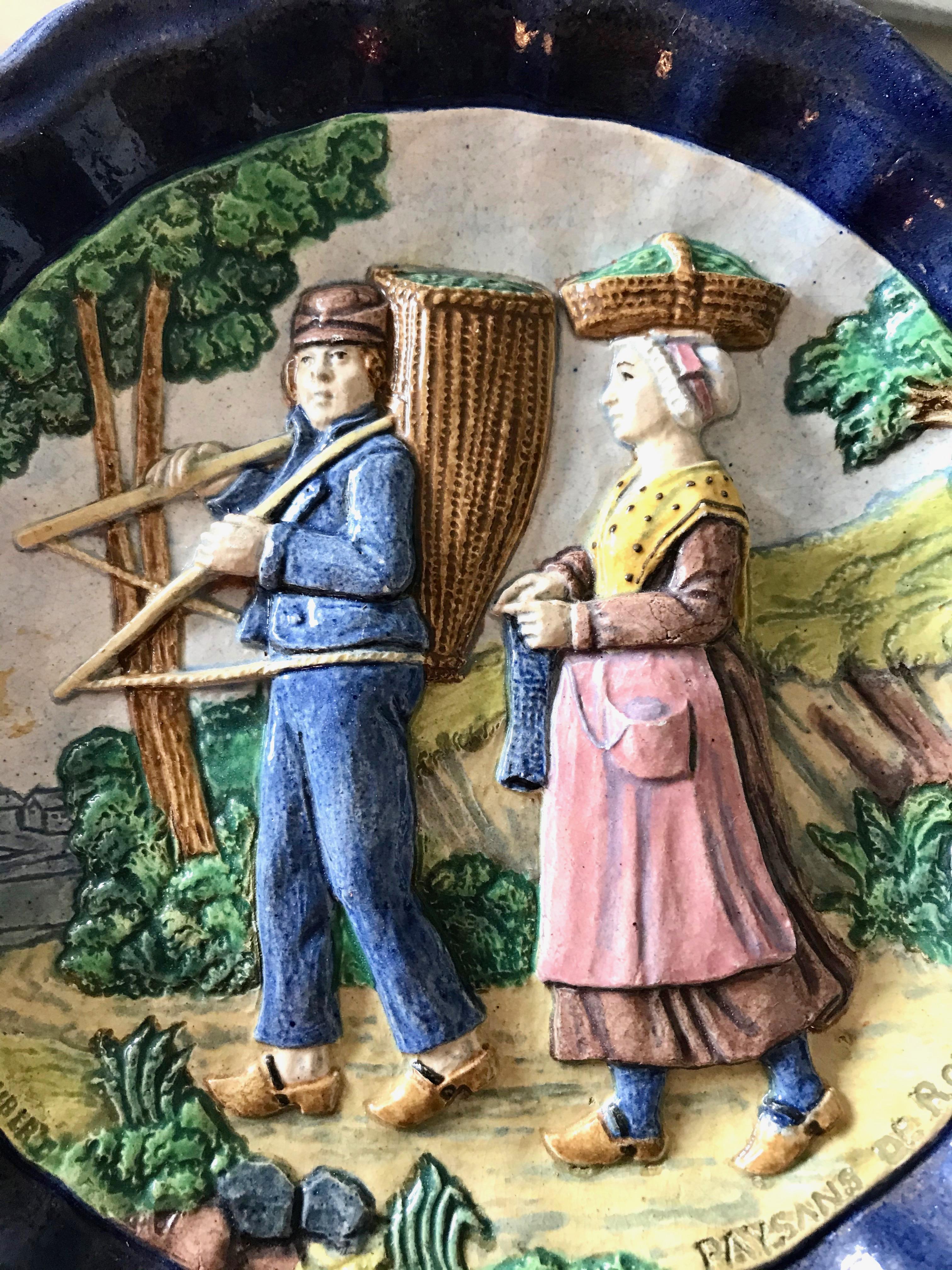 1880 French Country Pair of Navy Blue Edged Folk Art Majolica Decorative Plates For Sale 8