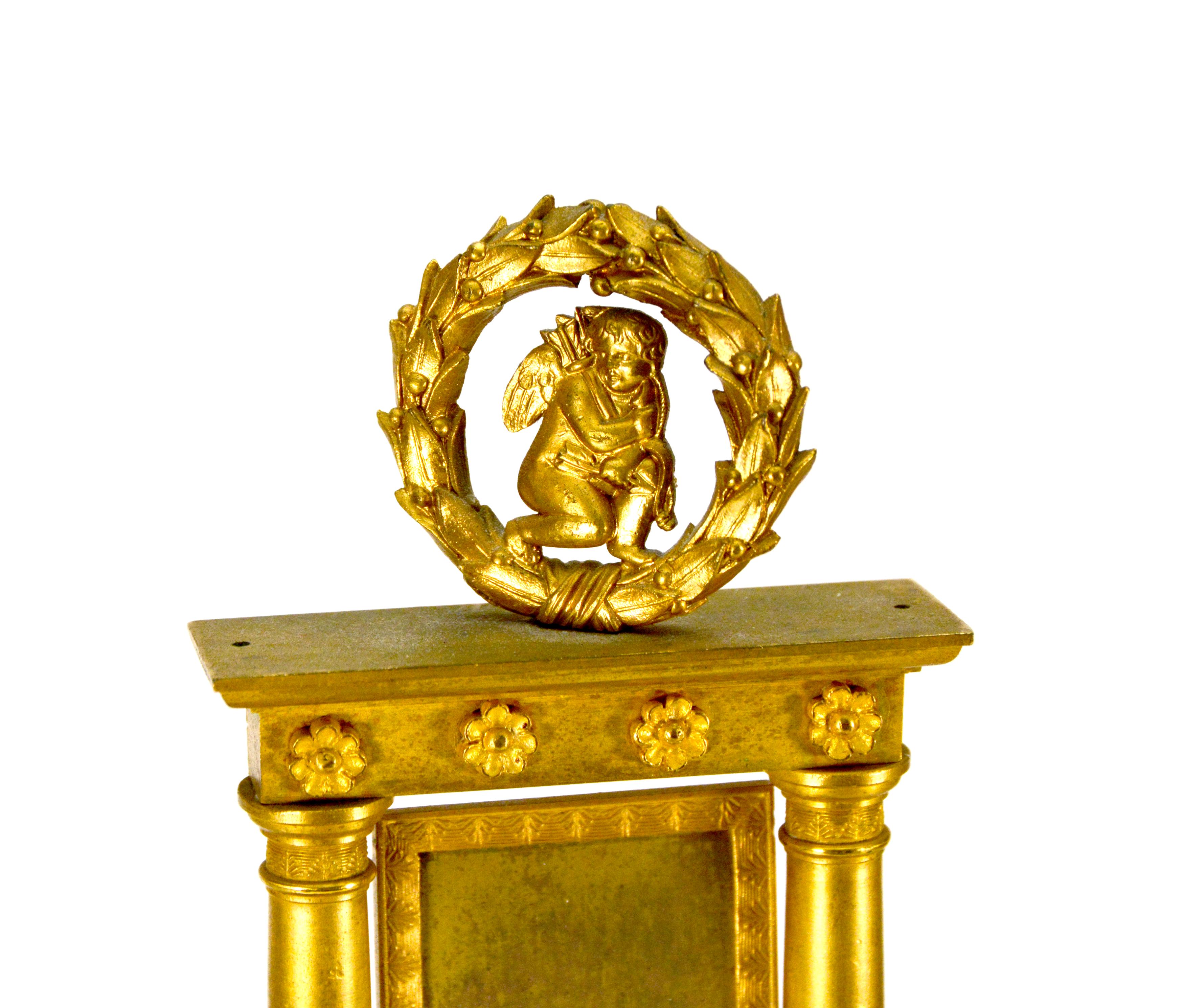 Französische Empire-Kaminuhr aus Seide mit Goldbronze-Hängelampe von Angevin A Paris, 1880 (Bronze) im Angebot