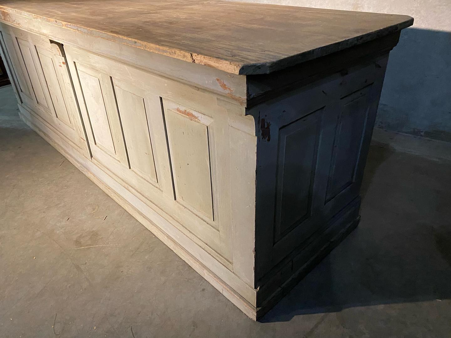 A very good authentic example of a multi panel counter with soft age cracked grey paint, open back, scrubbed oak top in very simple distinct features.. It is not easy to find an original counter that has not been cut in two, painted 50 times, or