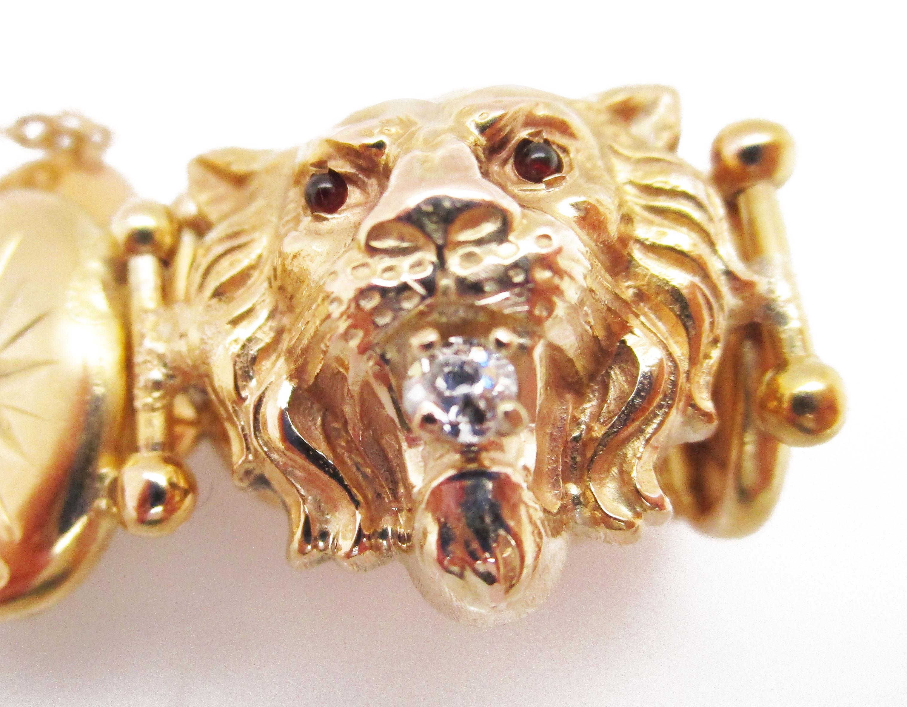 1880 Victorian 14 Karat Yellow Gold Diamond and Red Garnet Lion Bracelet In Excellent Condition In Lexington, KY