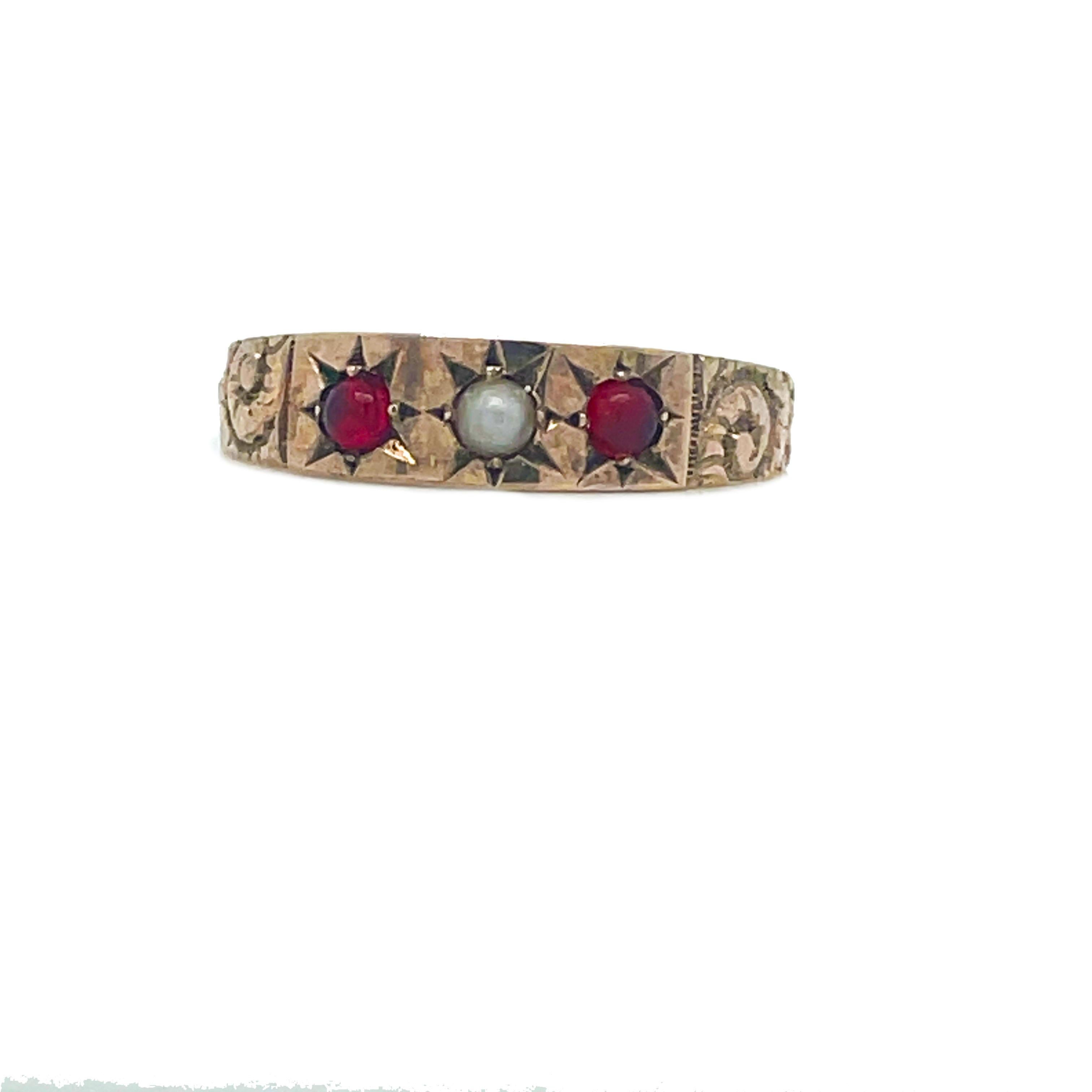 Viktorianischer Ring aus handgravierter Perle und synthetischem Rubin mit Sternmotiv, 1880 (Rundschliff) im Angebot