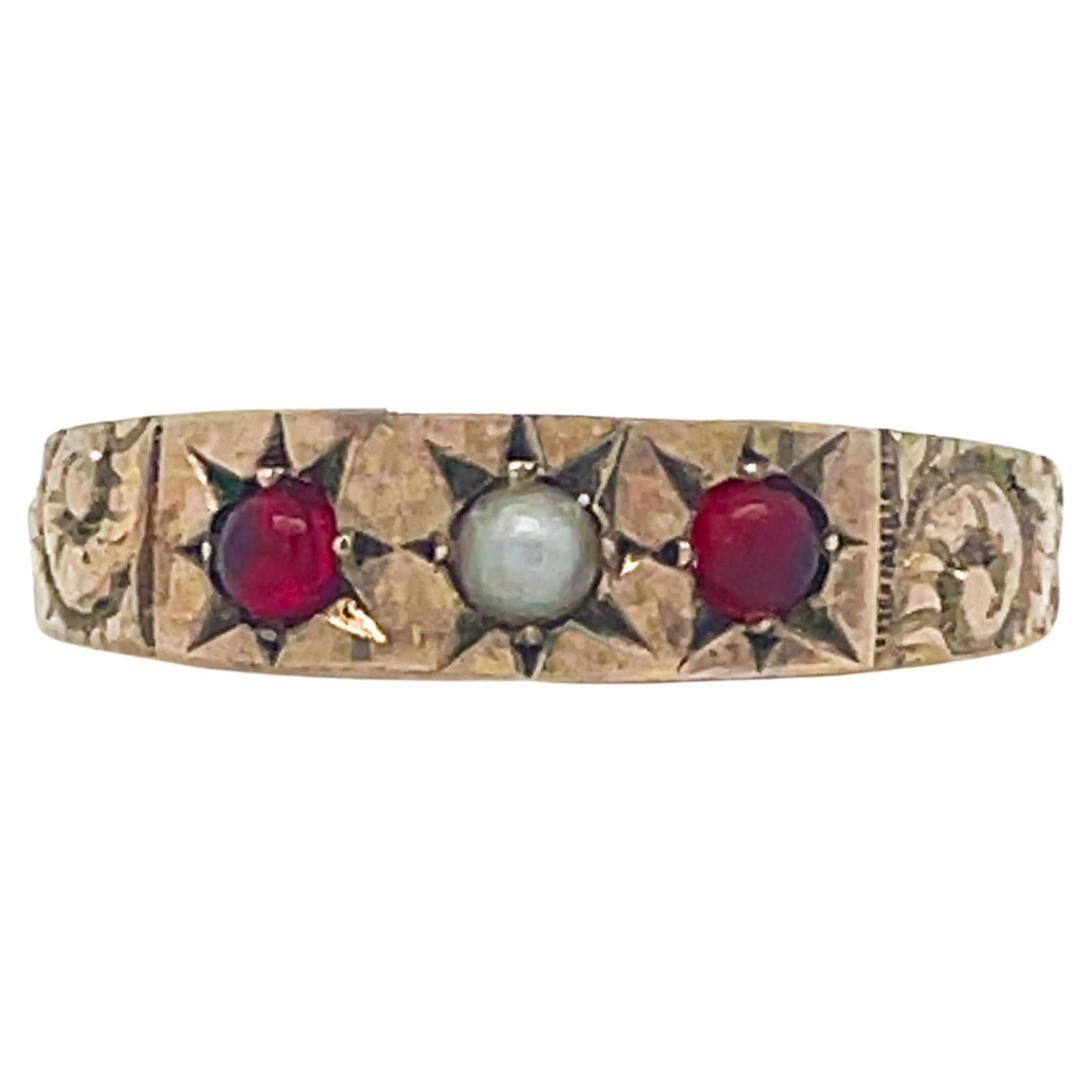 Bague victorienne gravée à la main en perles et rubis synthétique serties d'étoiles, 1880