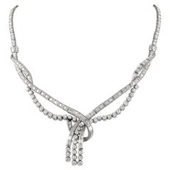 18,80 Karat runder & Baguette-Diamant-Halskette aus Platin