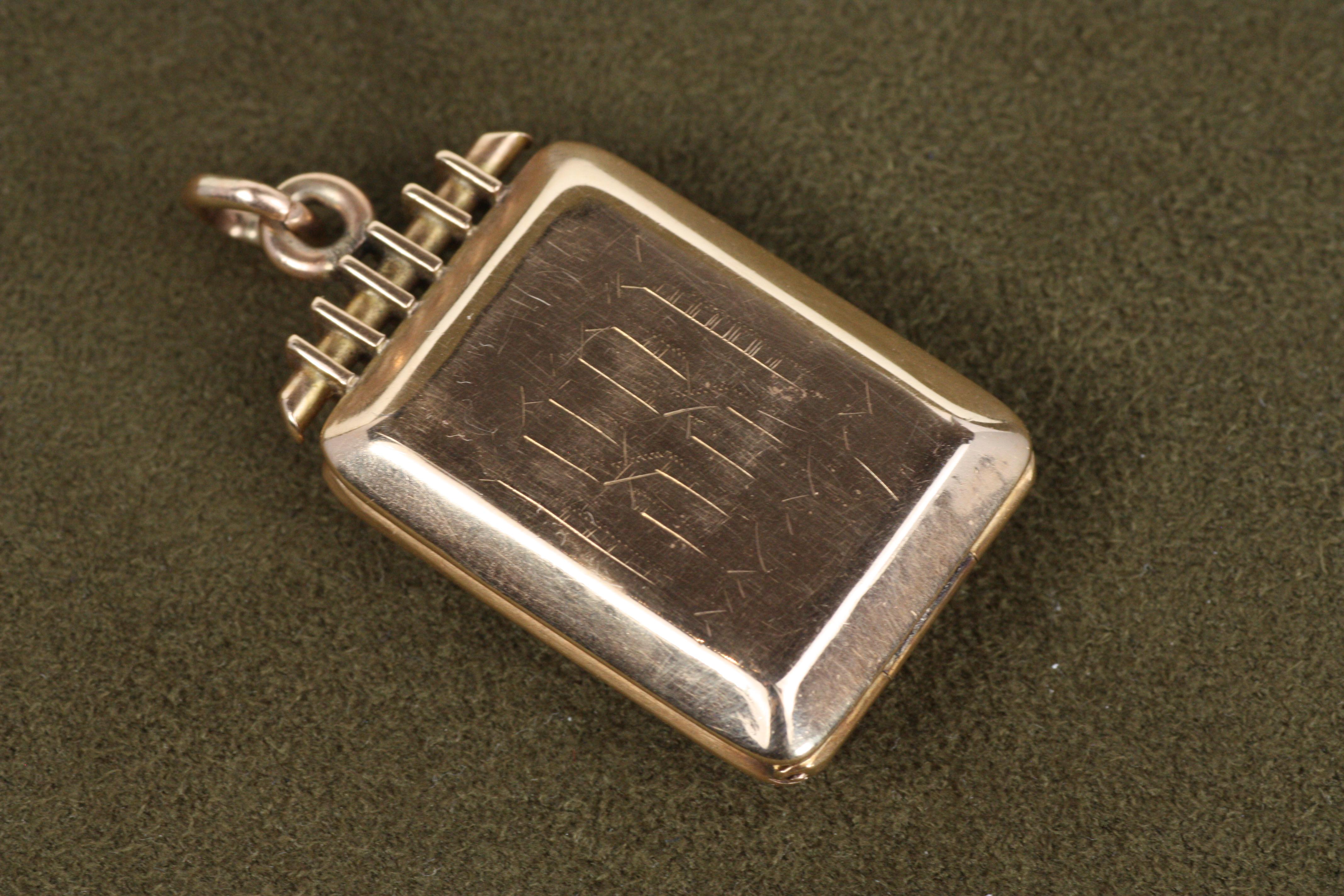 Porte-montre en agate des années 1880 avec diamants taillés en rose en vente 2