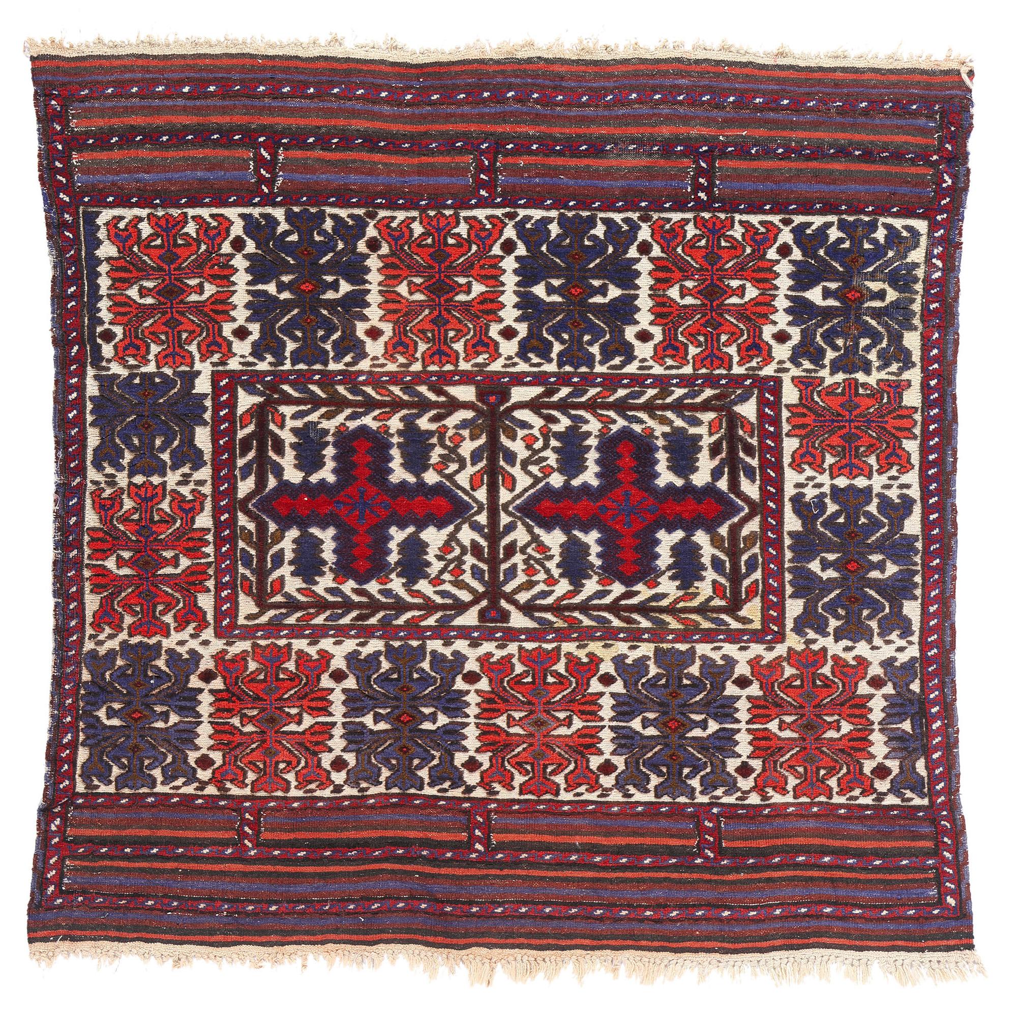 Tappeto Soumak caucasico antico del 1880, 03'11 x 03'11 in vendita 2