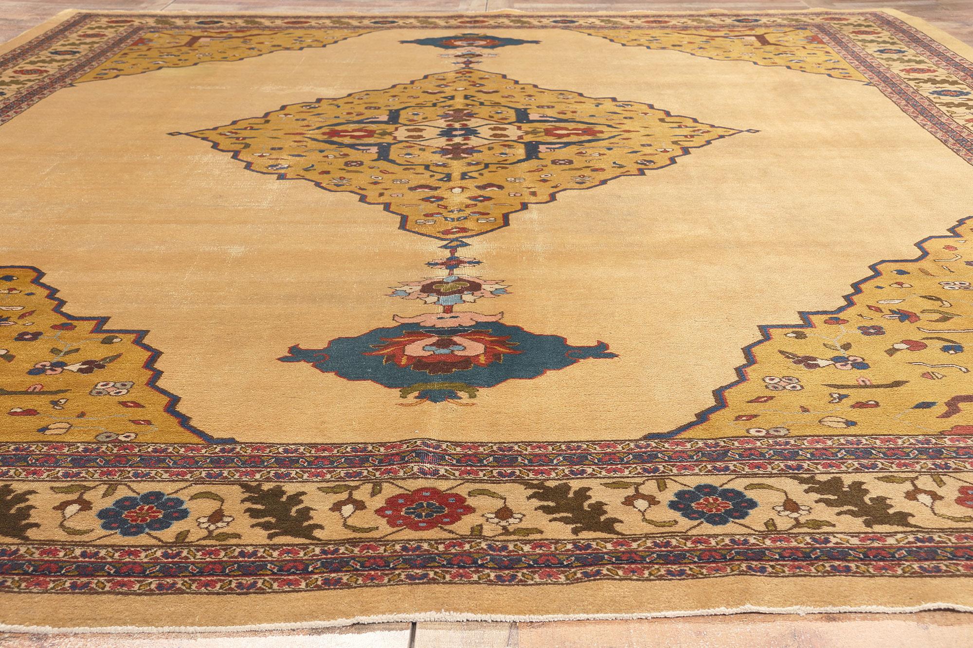 1880s Antique Indian Agra Rug, Art Deco Style Meets Traditional Elegance For Sale 2