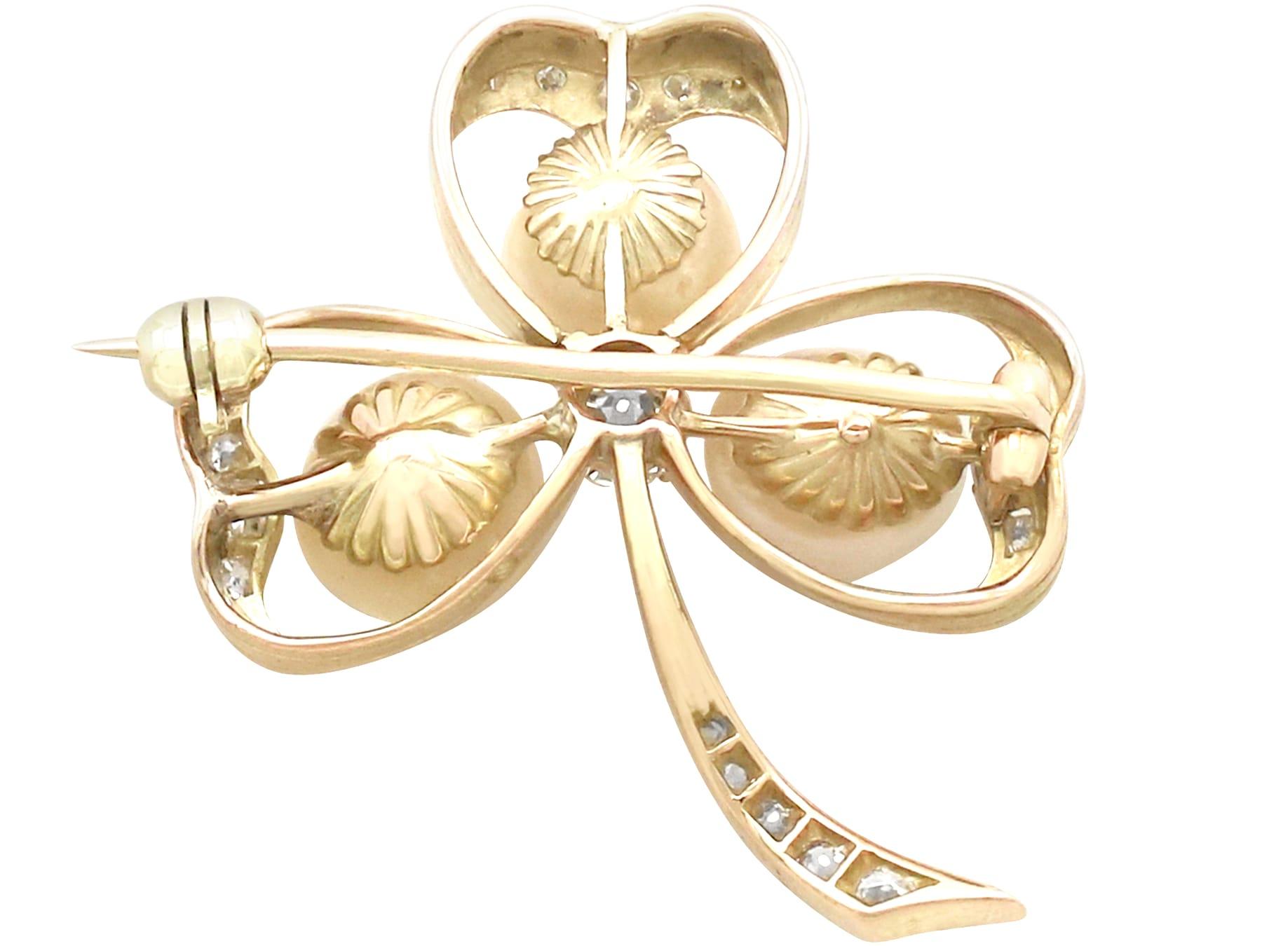 Victorian Pearl and 1.05 Carat Diamond Yellow Gold Clover Brooch For Sale 1