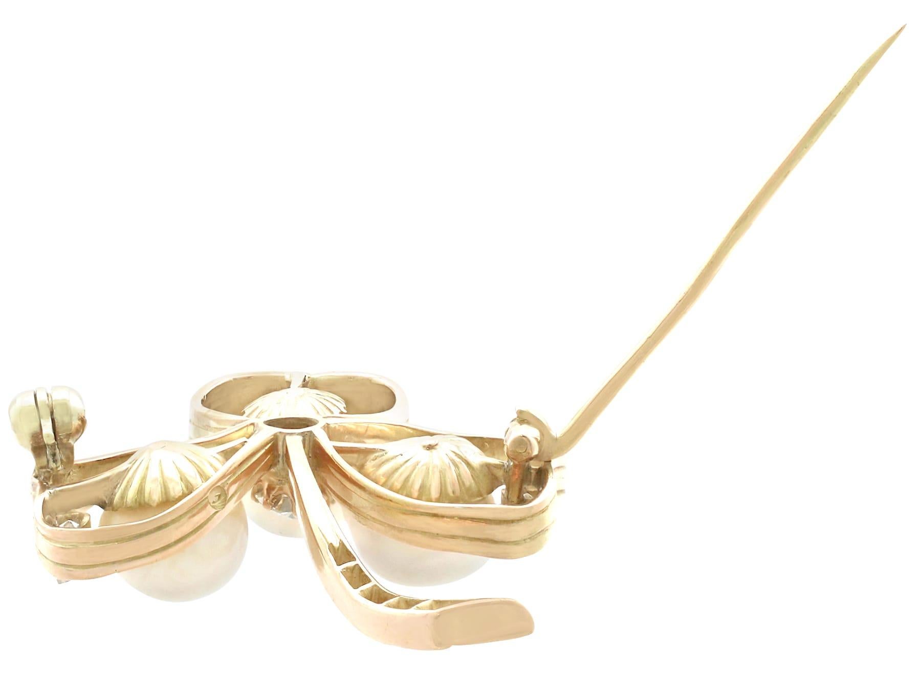 Broche trèfle victorienne en or jaune avec perles et diamants de 1,05 carat en vente 1