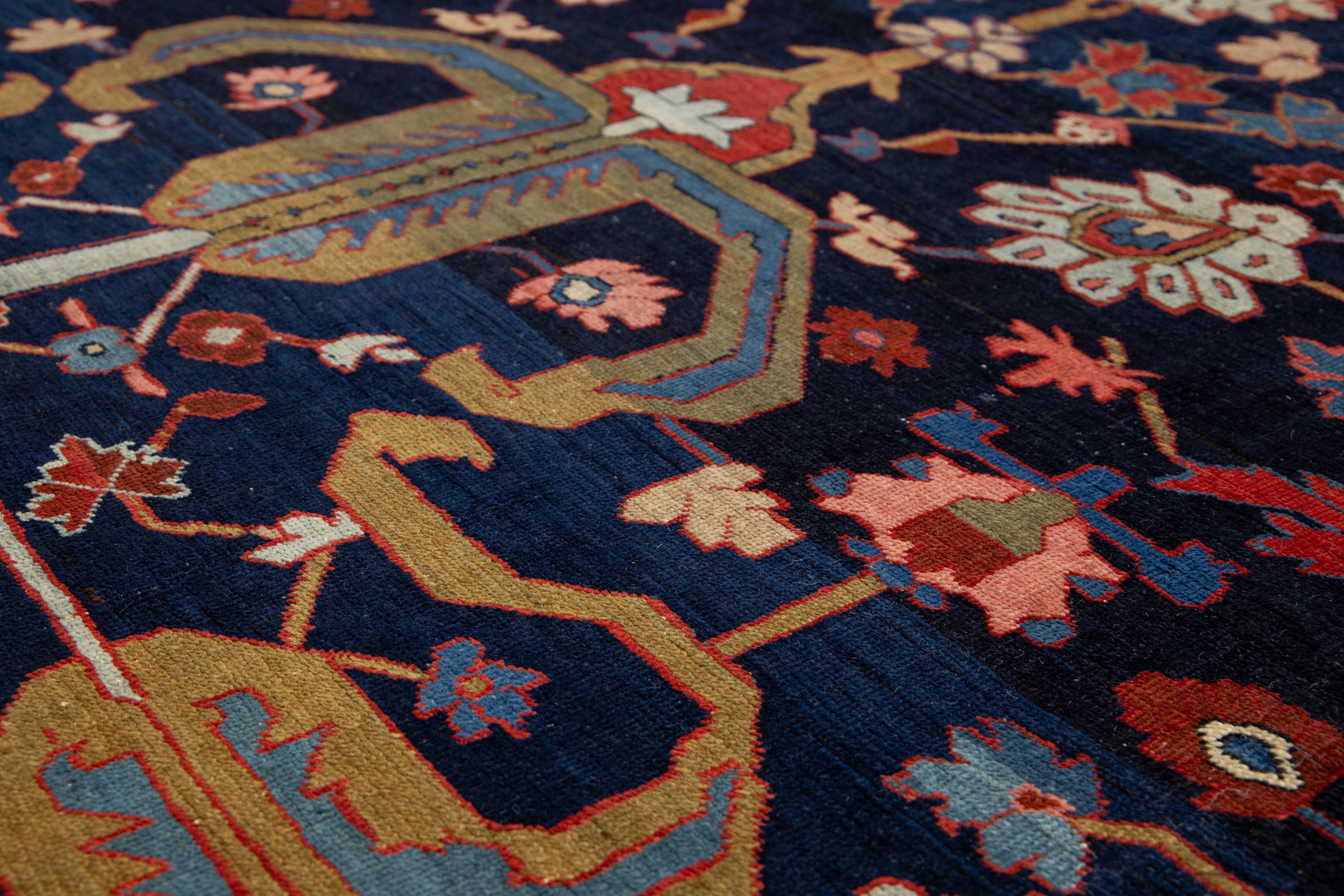 Tapis persan ancien Heriz en laine rouge avec motif de médaillon, années 1880 en vente 2