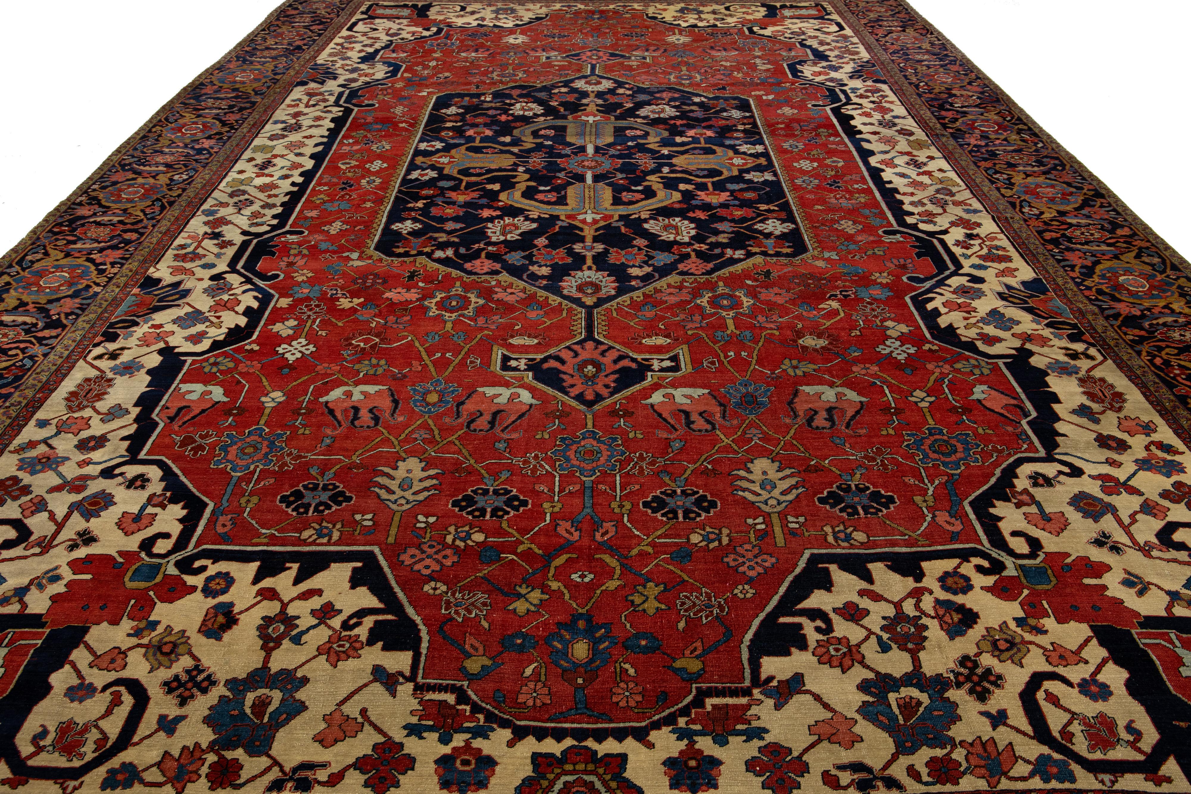 Tapis persan ancien Heriz en laine rouge avec motif de médaillon, années 1880 en vente 1