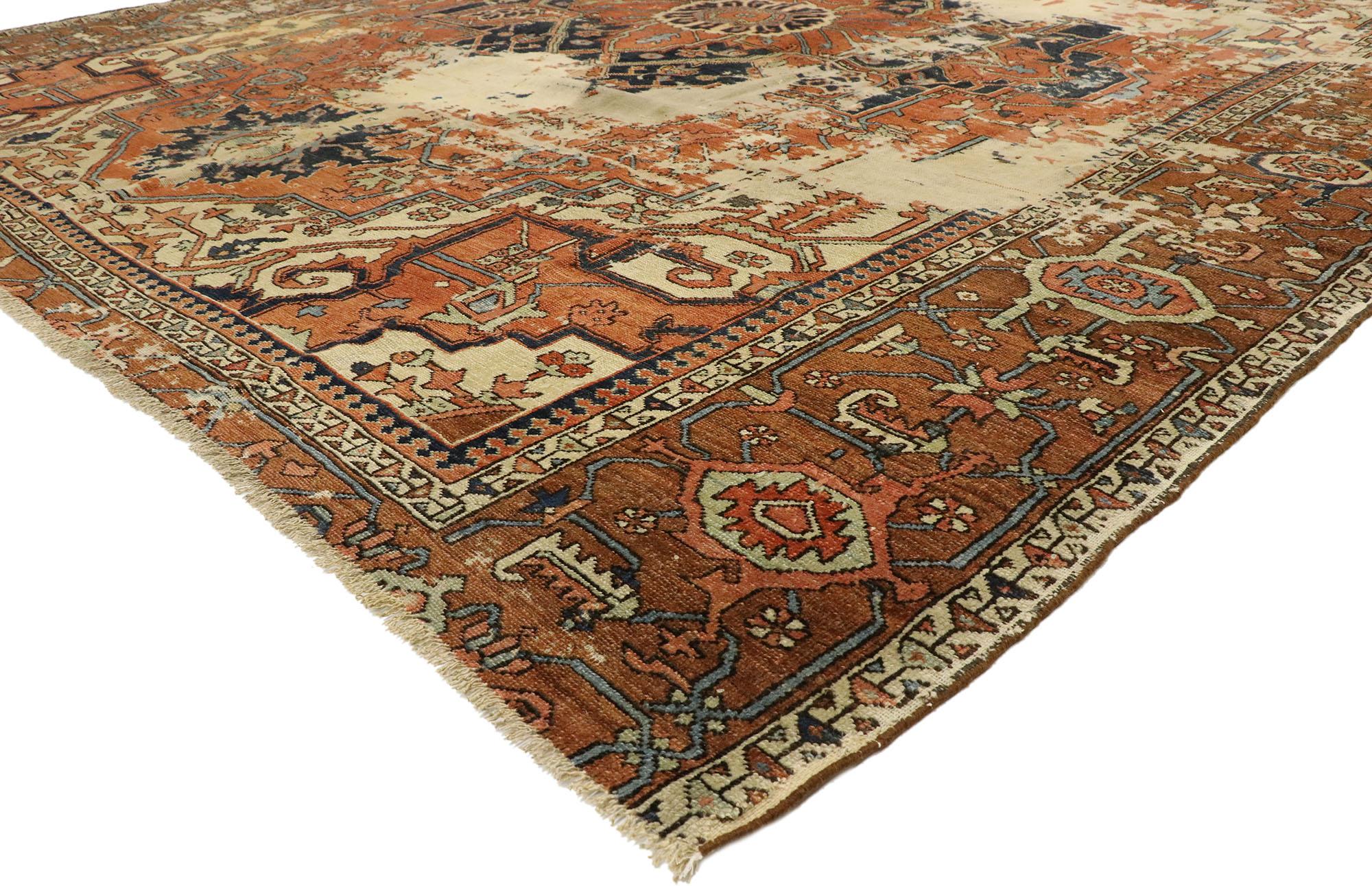 Perse Tapis persan Serapi ancien des années 1880 avec style traditionnel en vente