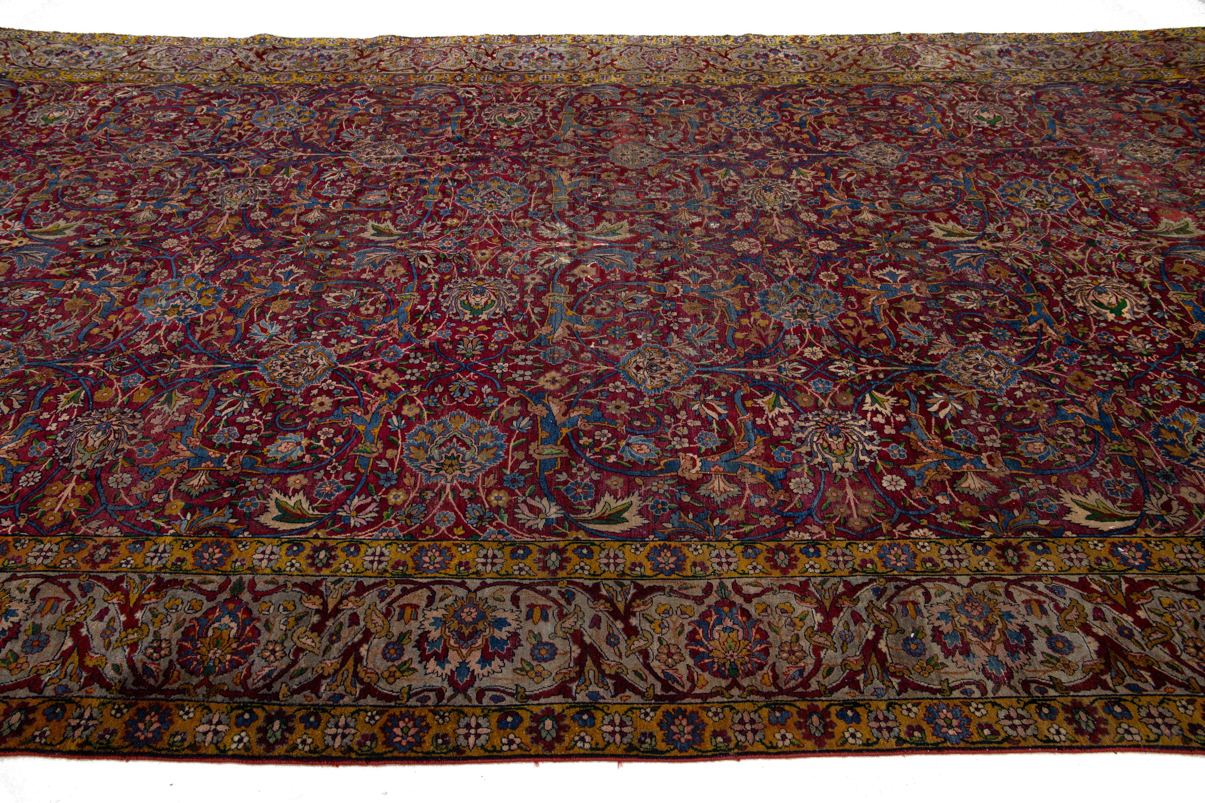 Tappeto antico in lana persiana Tabriz del 1880 con classico disegno floreale in rosso In condizioni ottime in vendita a Norwalk, CT