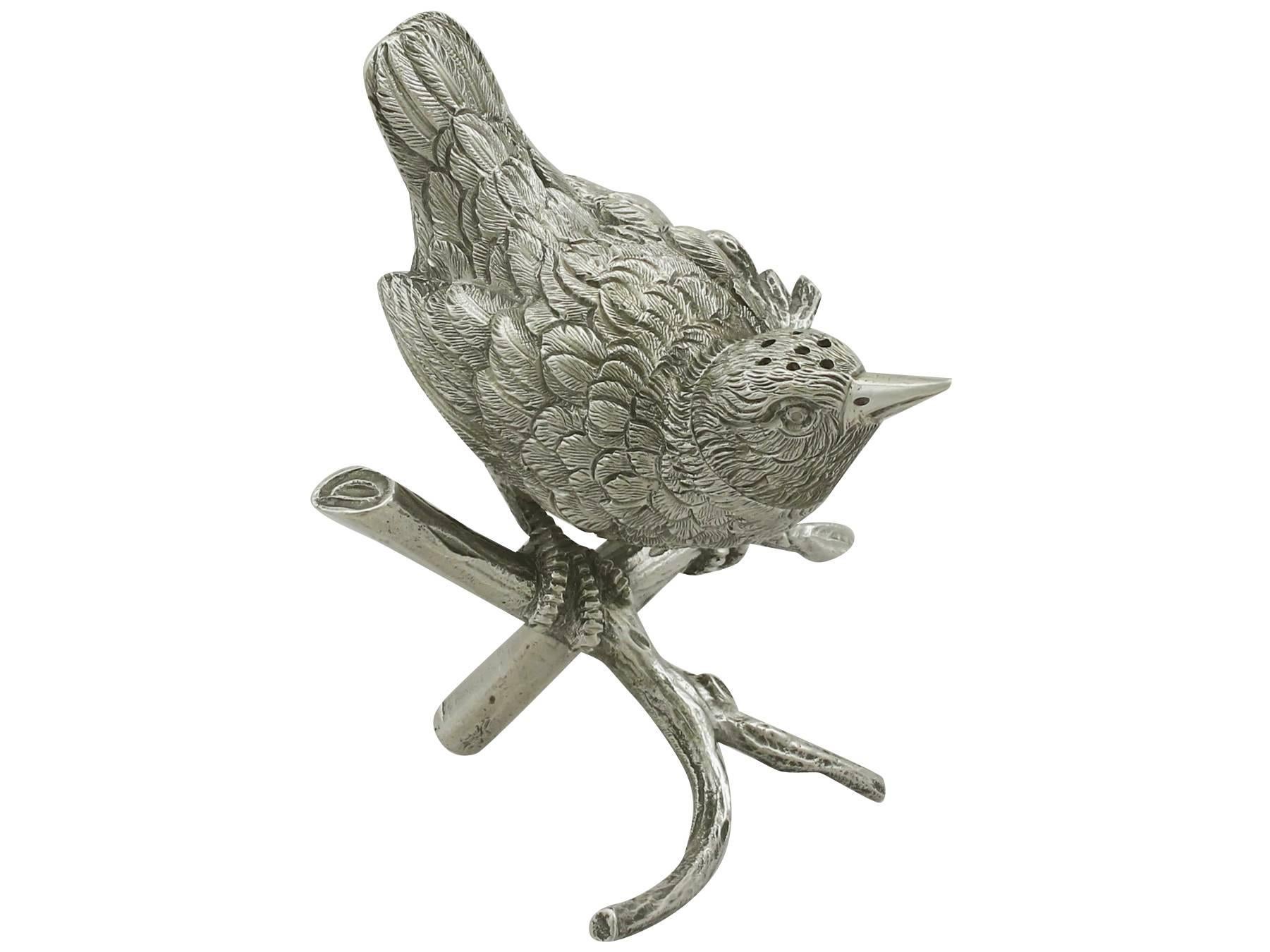 1880s Antique Victorian Sterling Silver 'Bird' Pepperette In Excellent Condition In Jesmond, Newcastle Upon Tyne