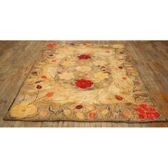 1880s Beige Floral Classic Folk Art Antique American Hooked Knotted Wool Rug