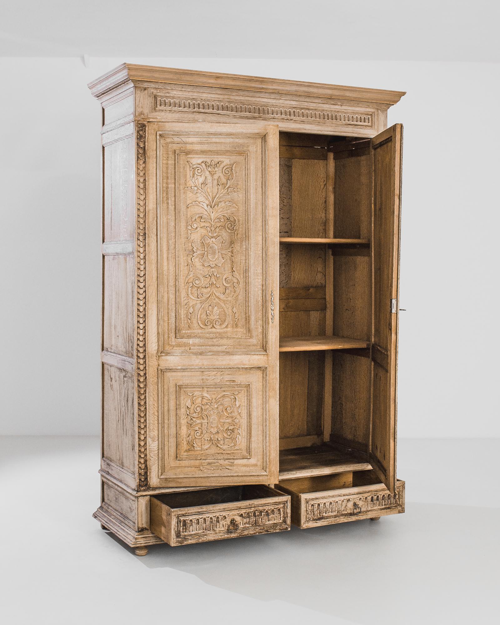 1880s Belgian Bleached Oak Armoire In Good Condition In High Point, NC