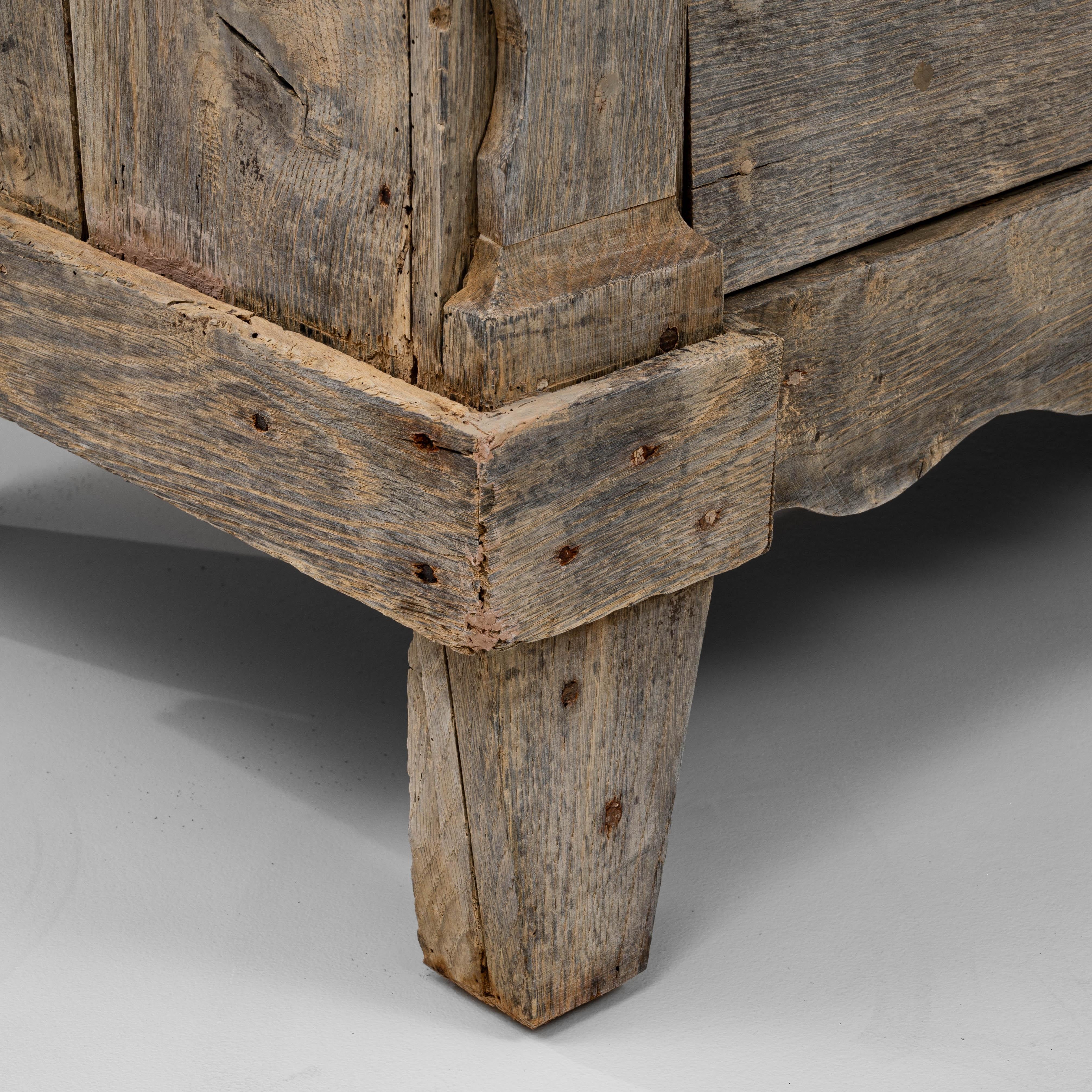 1880s Belgian Louis XVI-Style Oak Vitrine in vendita 6