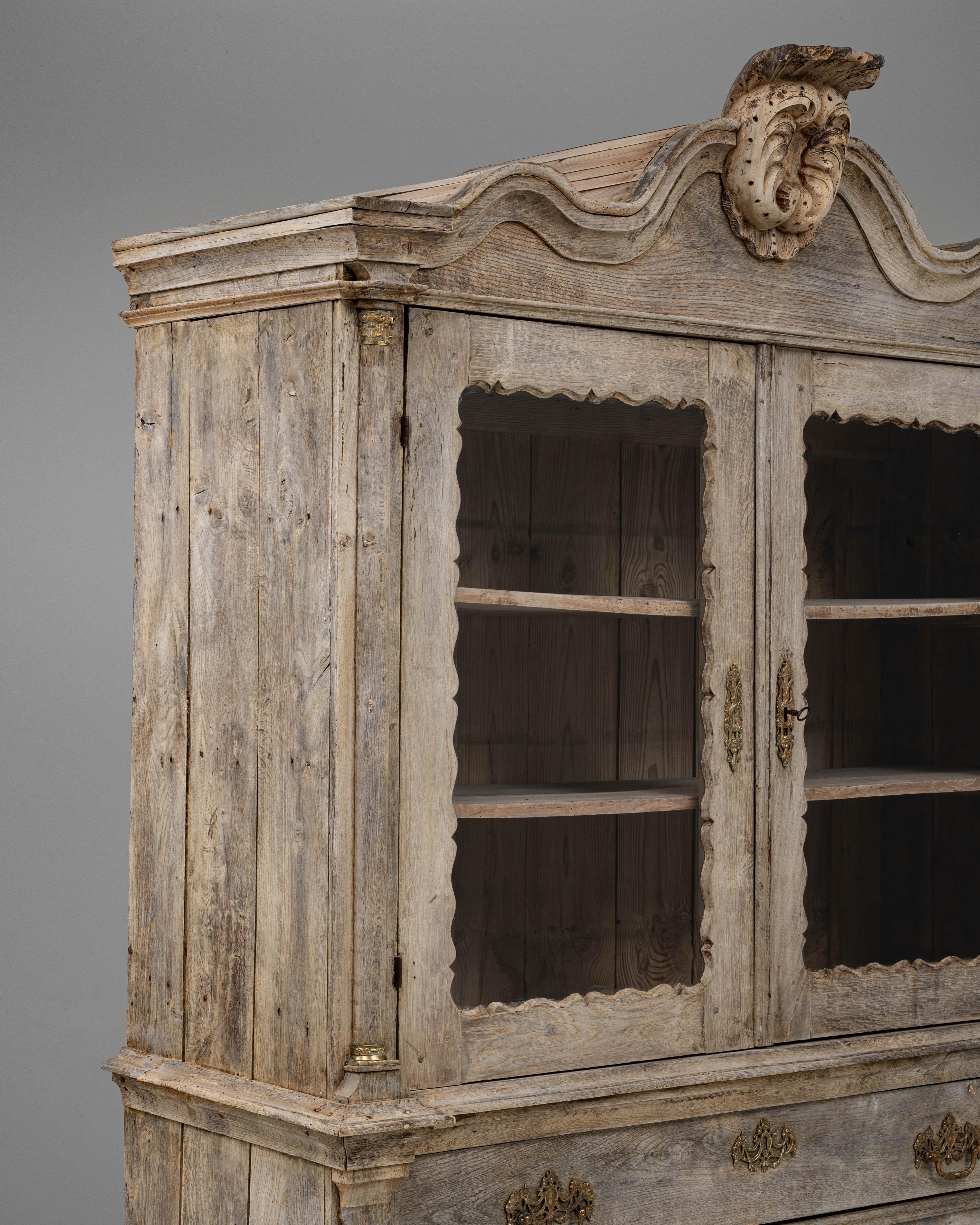 1880s Belgian Louis XVI-Style Oak Vitrine in vendita 1