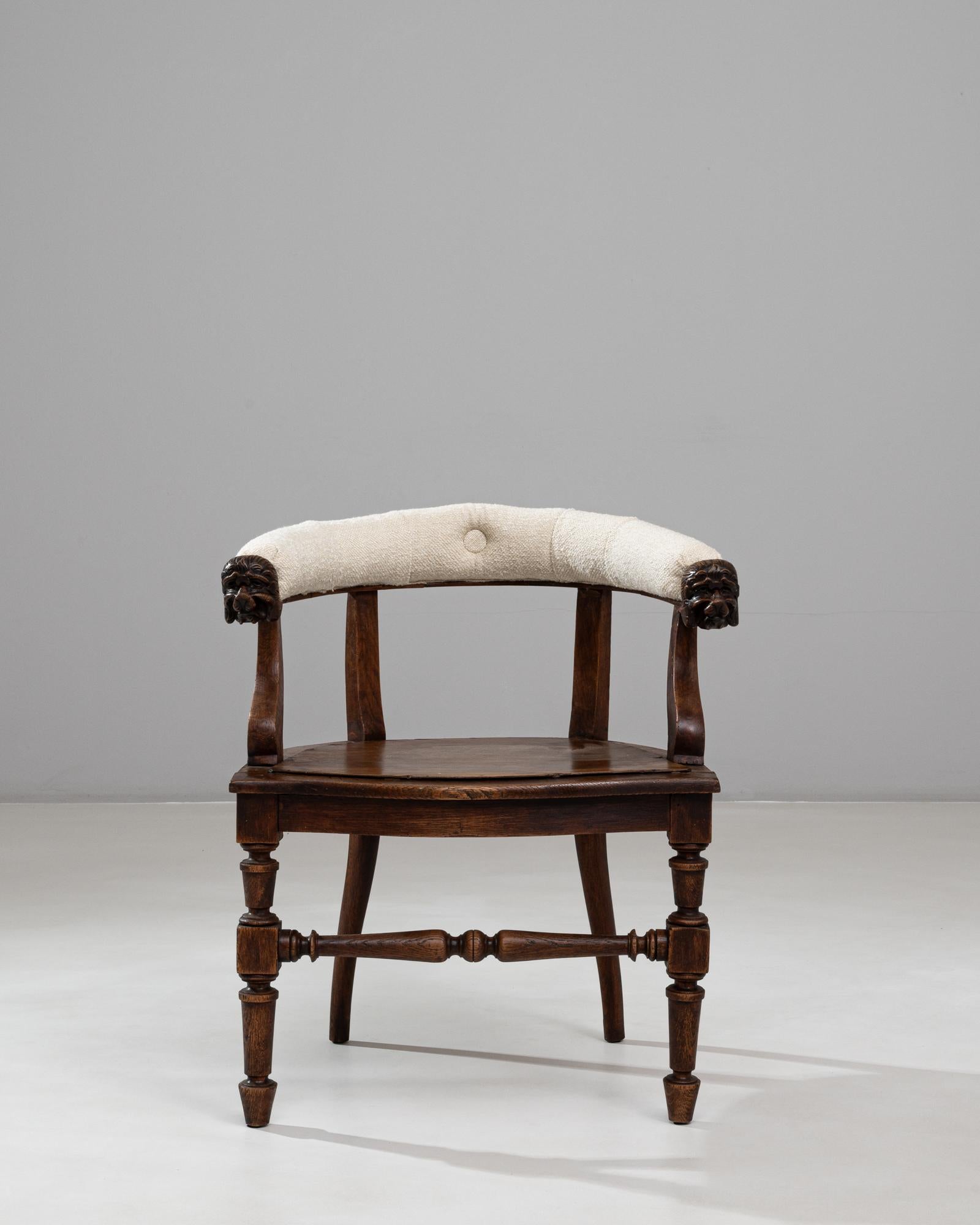 Belgischer Regency-Sessel aus Holz mit geschnitzten Löwenköpfen aus den 1880er Jahren im Zustand „Gut“ im Angebot in High Point, NC