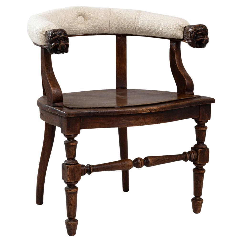 Belgischer Regency-Sessel aus Holz mit geschnitzten Löwenköpfen aus den 1880er Jahren